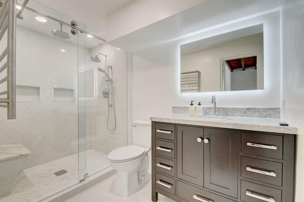 LAKEWOOD - Residential