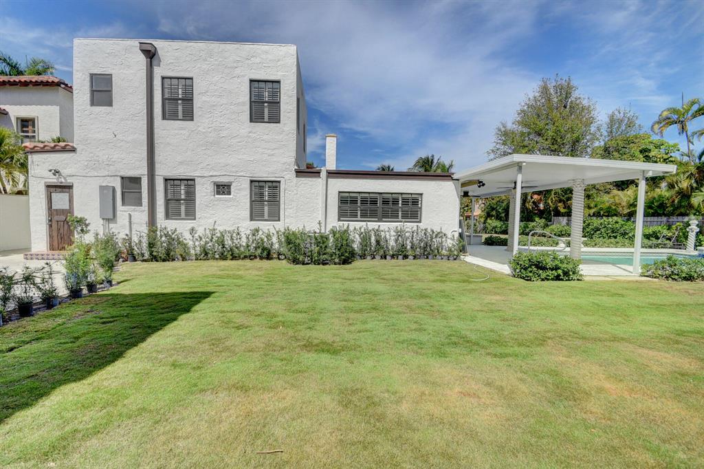 LAKEWOOD - Residential