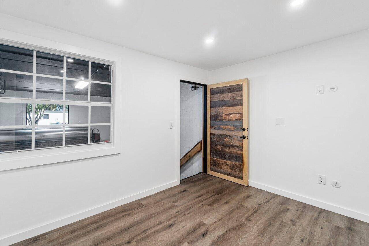 TURNPIKE COMMERCIAL PLAZA - Commercial Sale