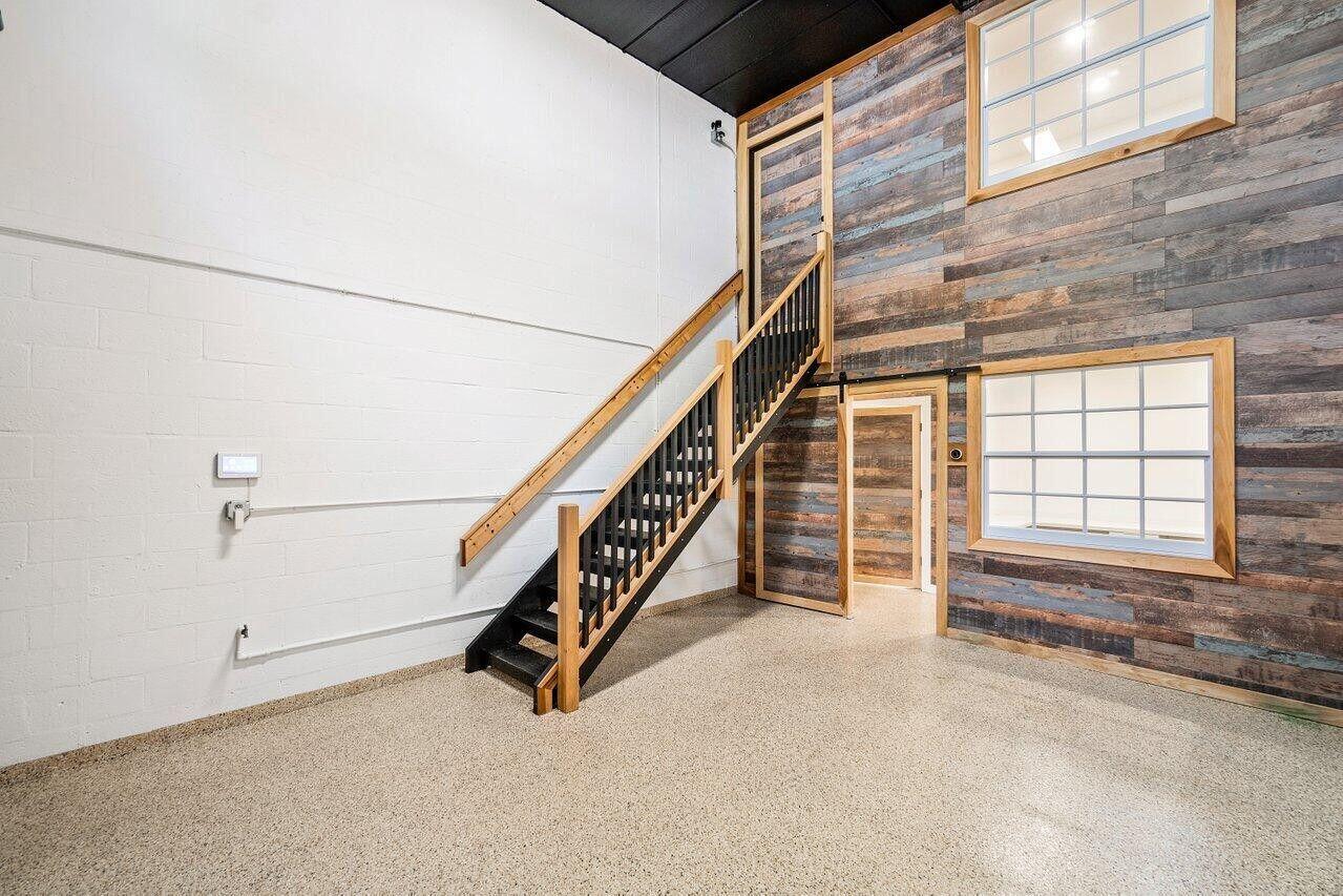 TURNPIKE COMMERCIAL PLAZA - Commercial Sale