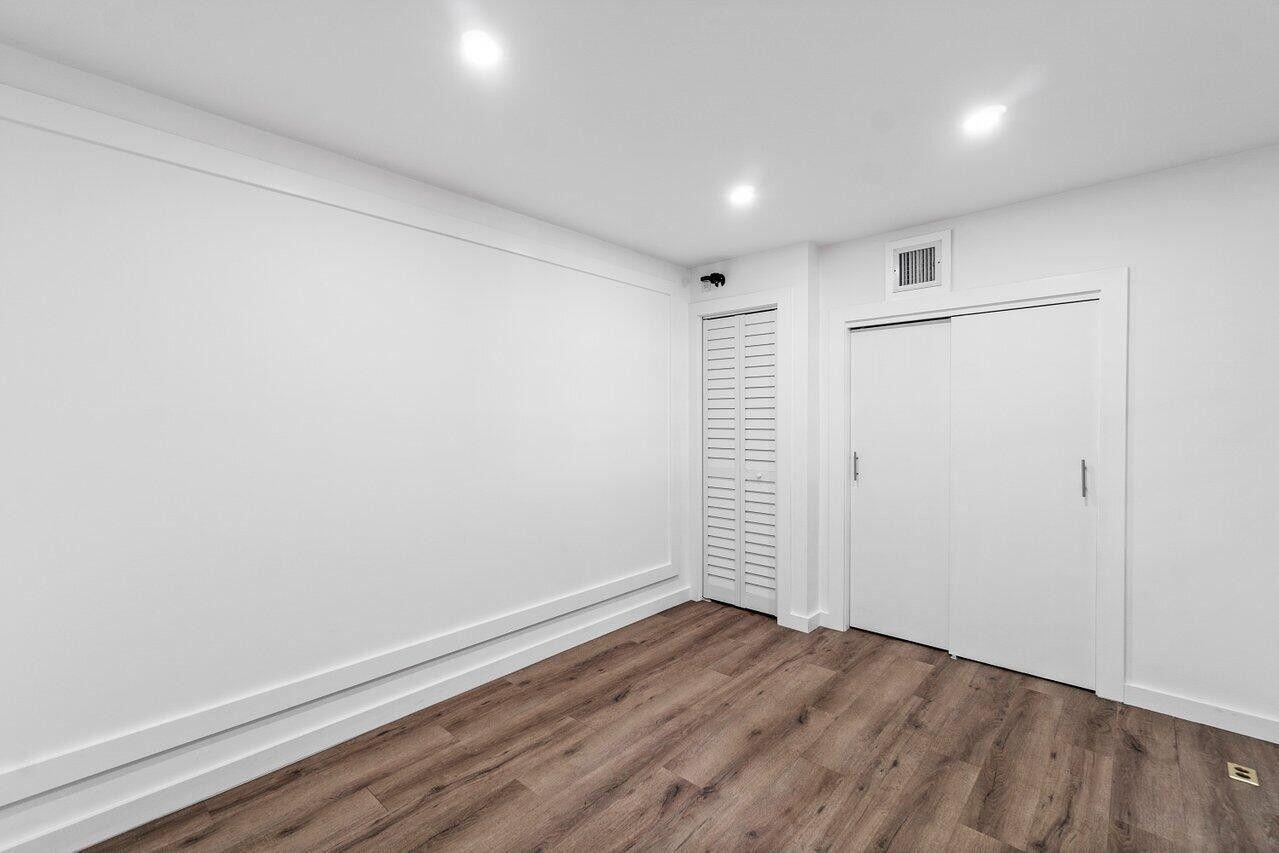 TURNPIKE COMMERCIAL PLAZA - Commercial Sale