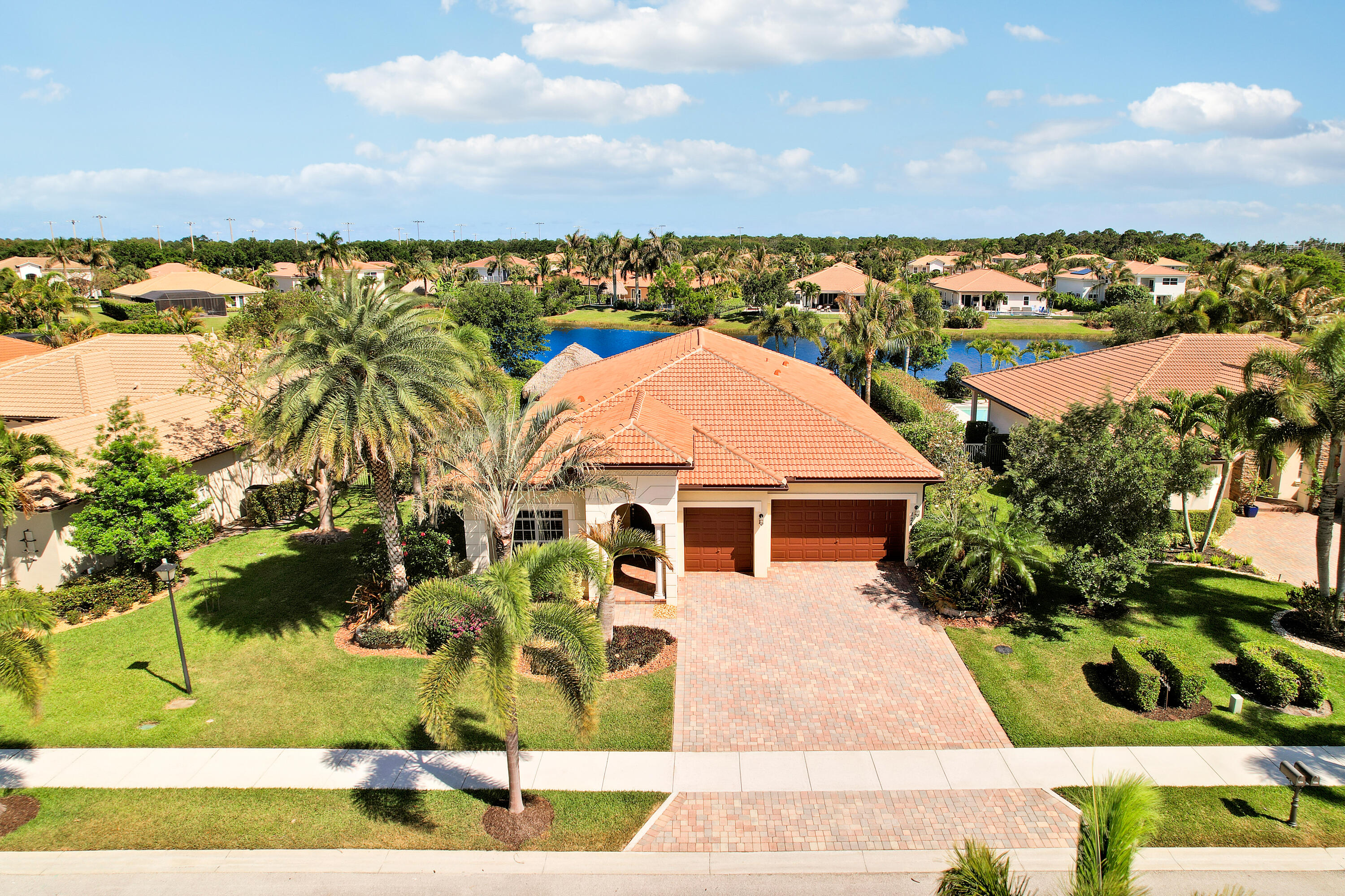 LOXAHATCHEE RESERVE - Residential