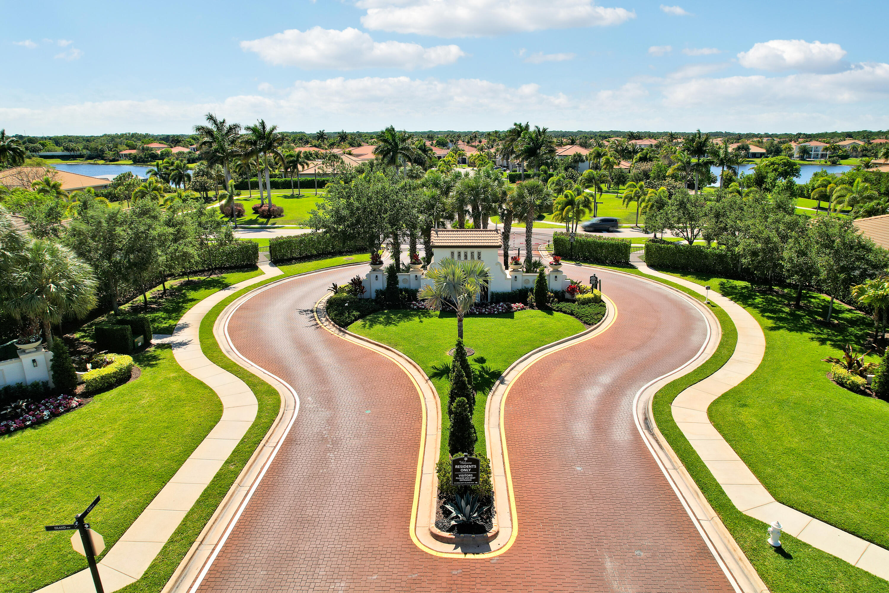 LOXAHATCHEE RESERVE - Residential