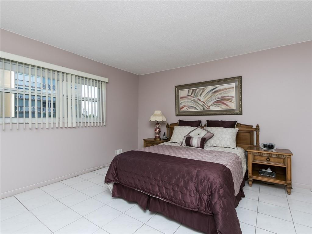 MEADOWBROOK - Residential