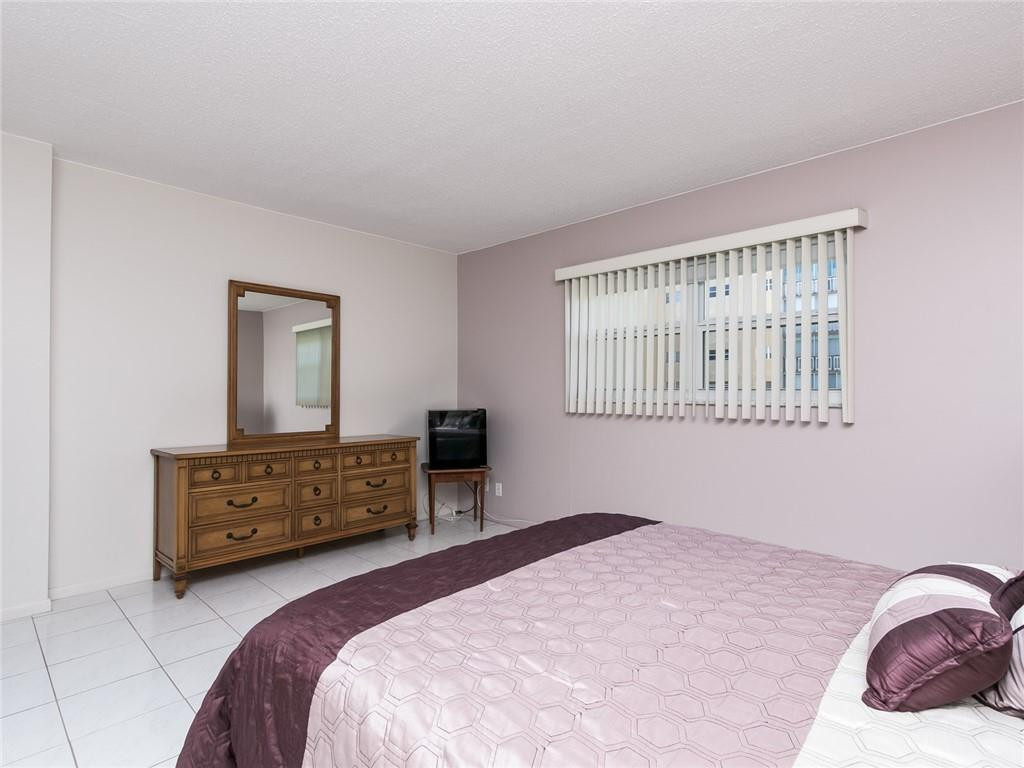 MEADOWBROOK - Residential