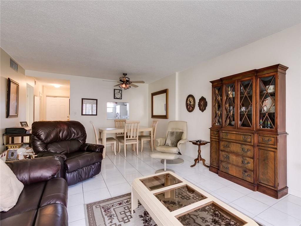 MEADOWBROOK - Residential