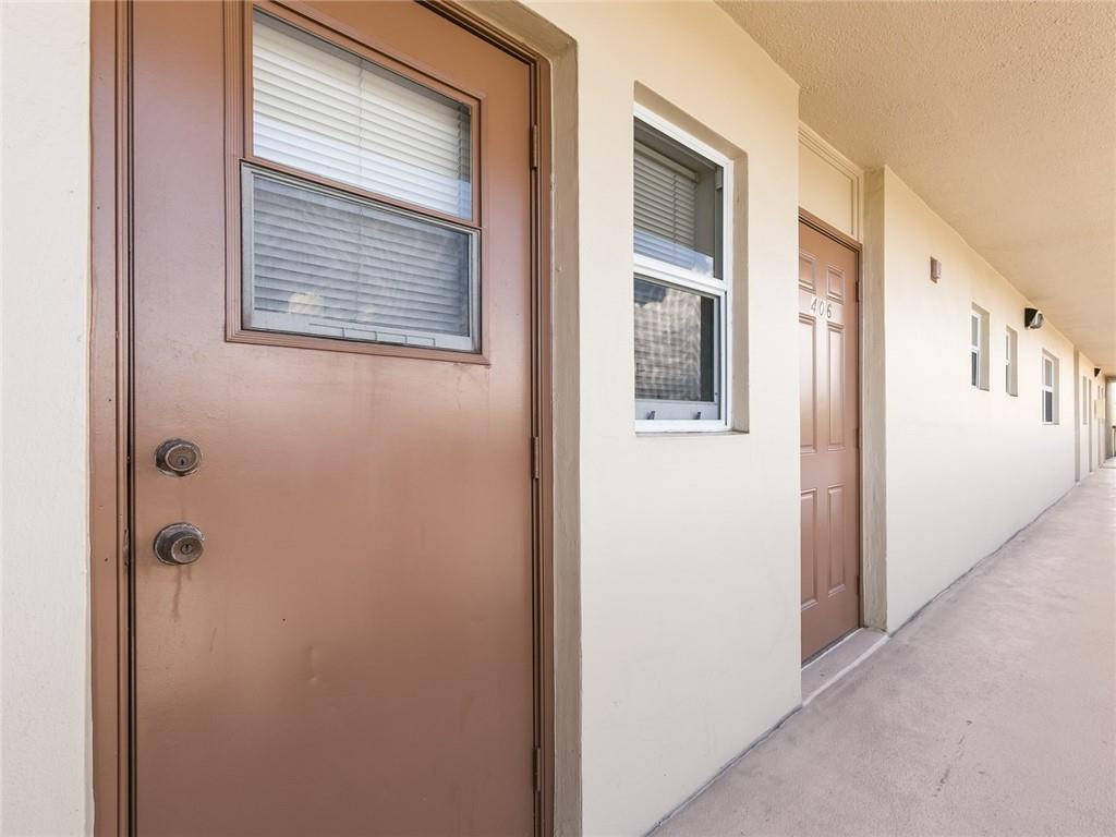 MEADOWBROOK - Residential