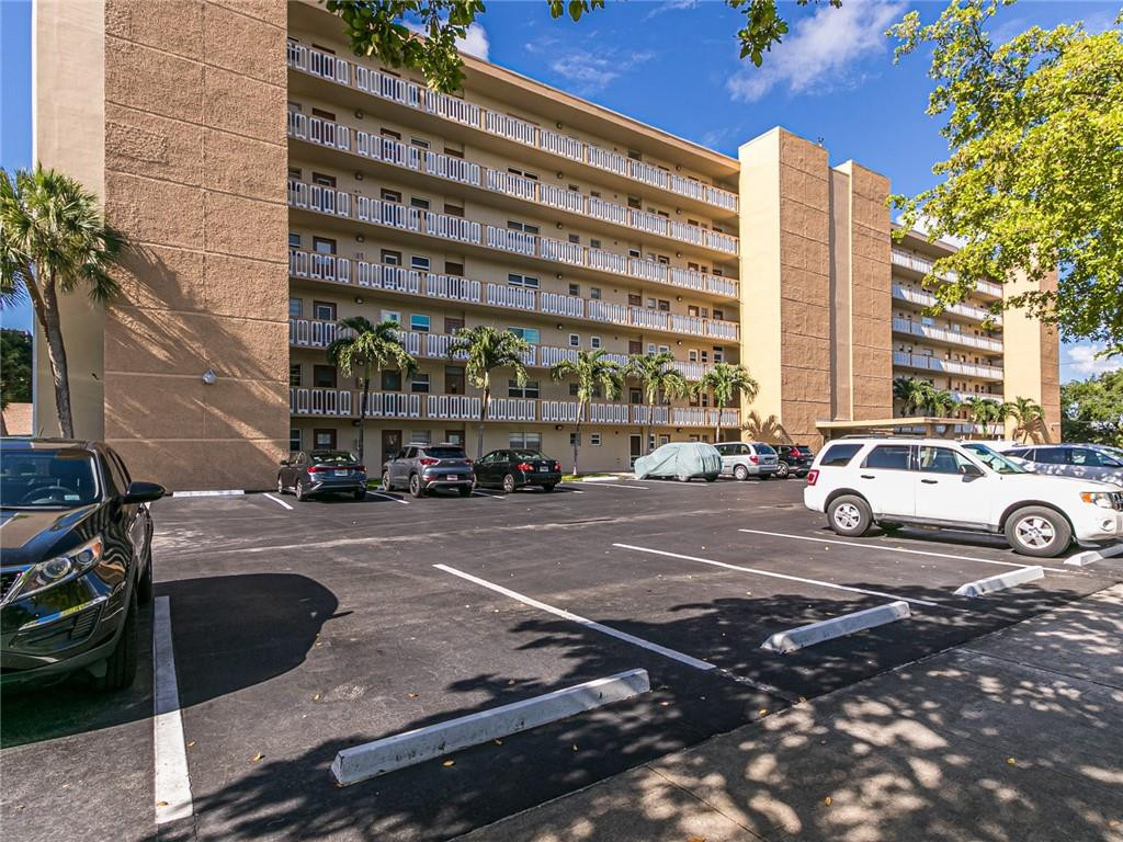 MEADOWBROOK - Residential