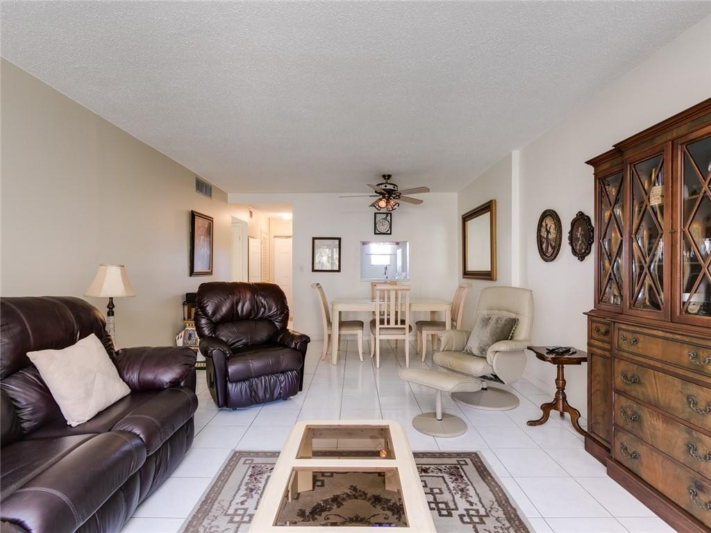 MEADOWBROOK - Residential