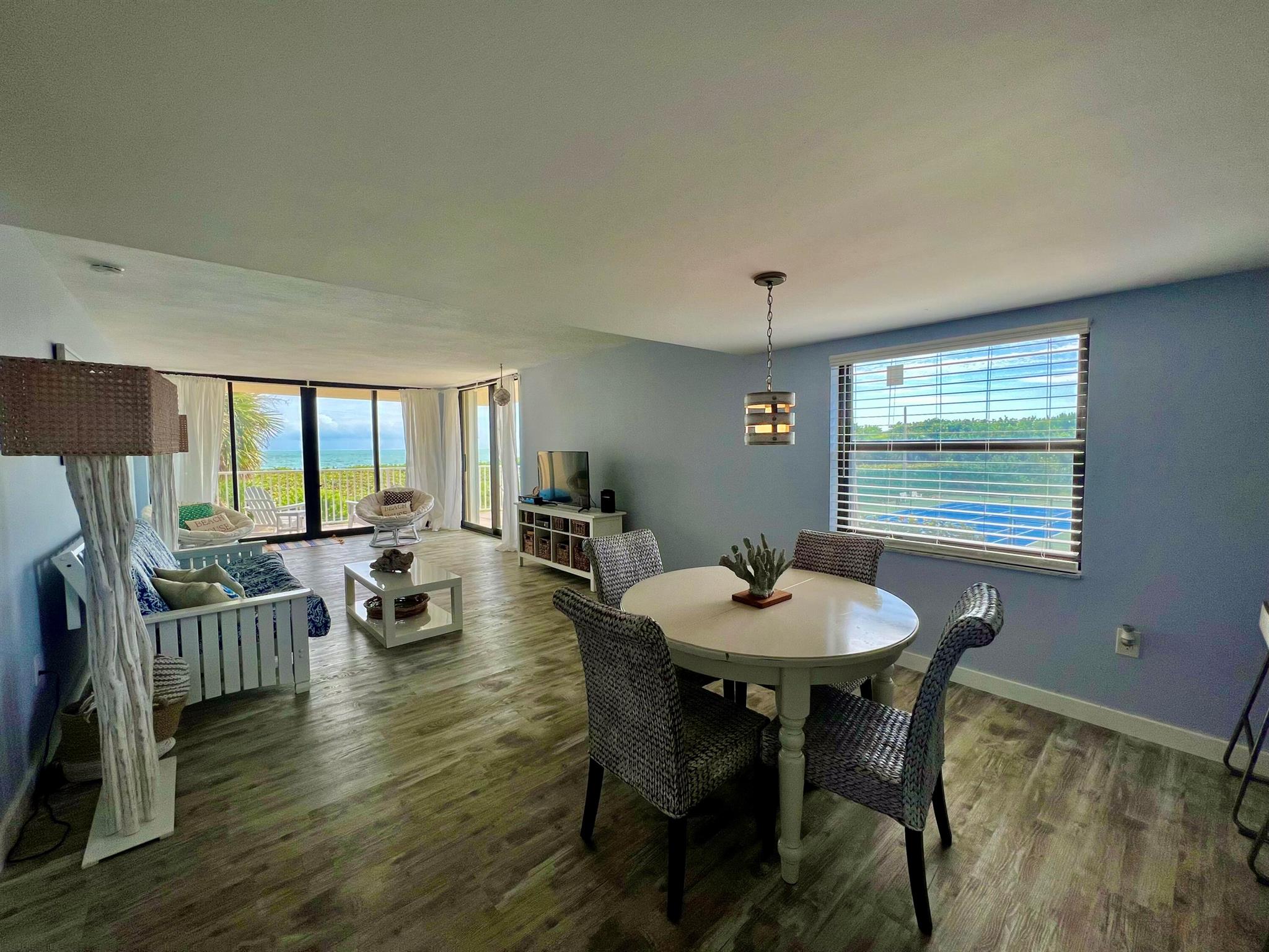 SEA PALMS CONDOMINIUM - Residential