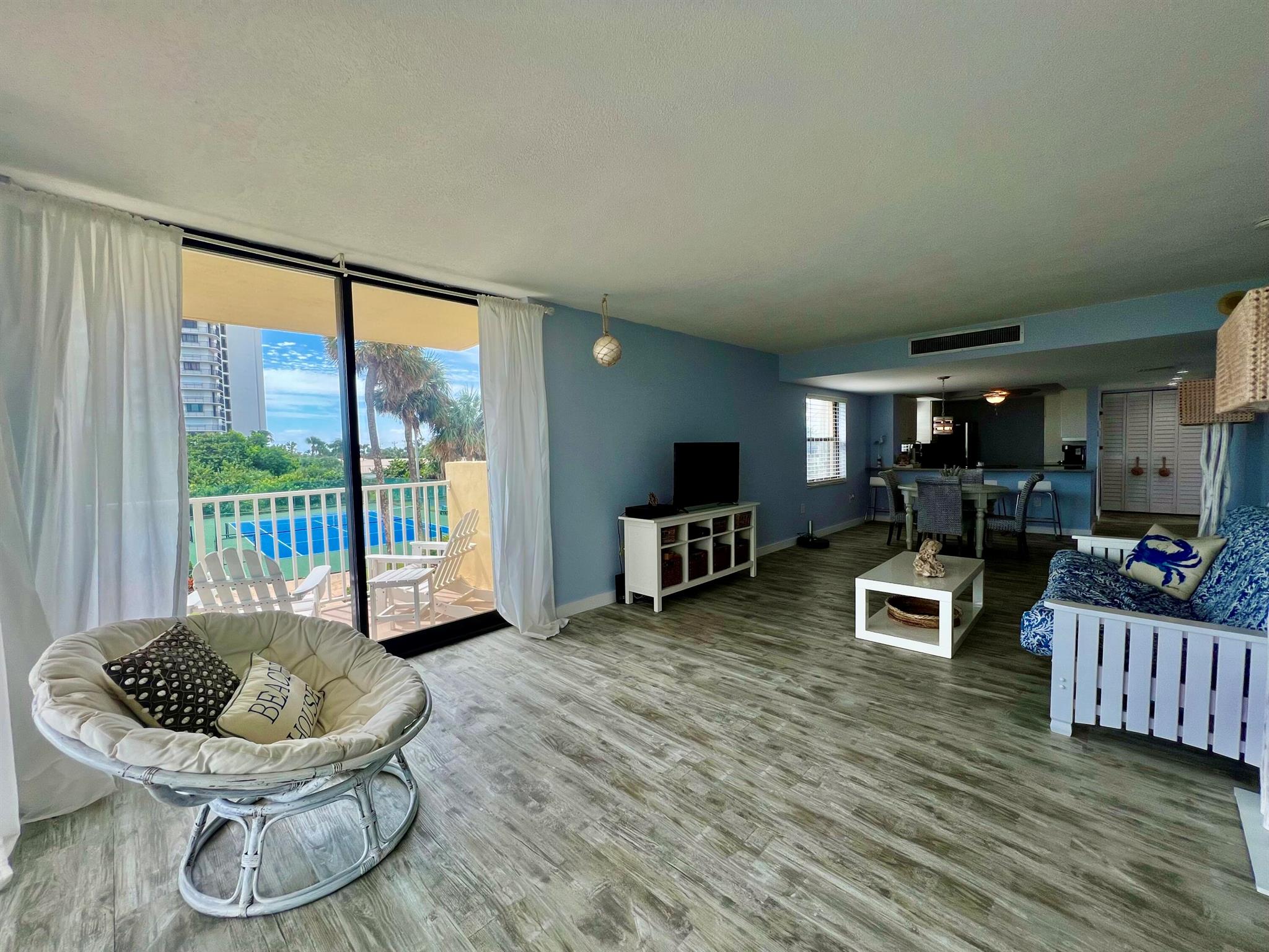 SEA PALMS CONDOMINIUM - Residential