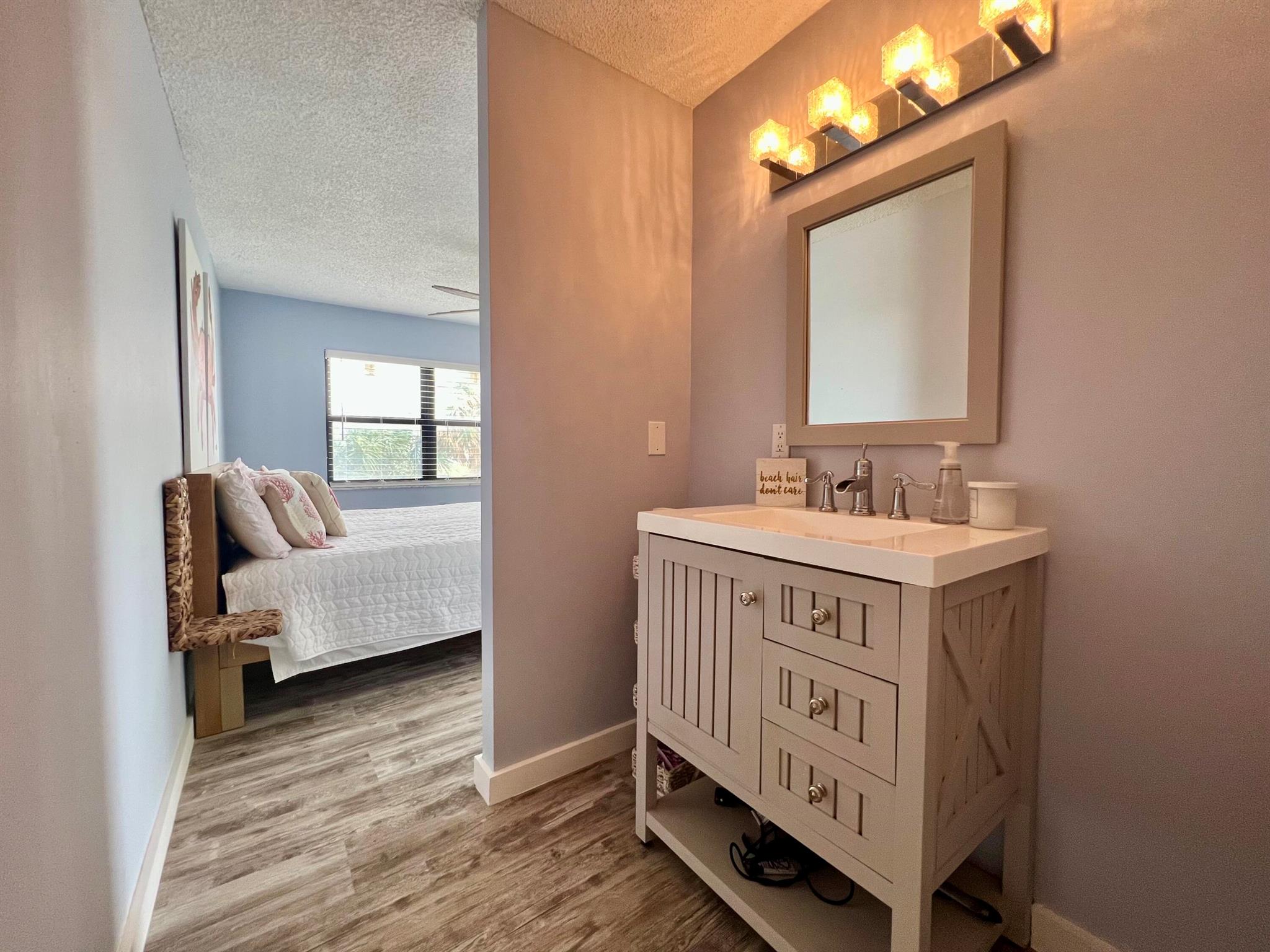 SEA PALMS CONDOMINIUM - Residential