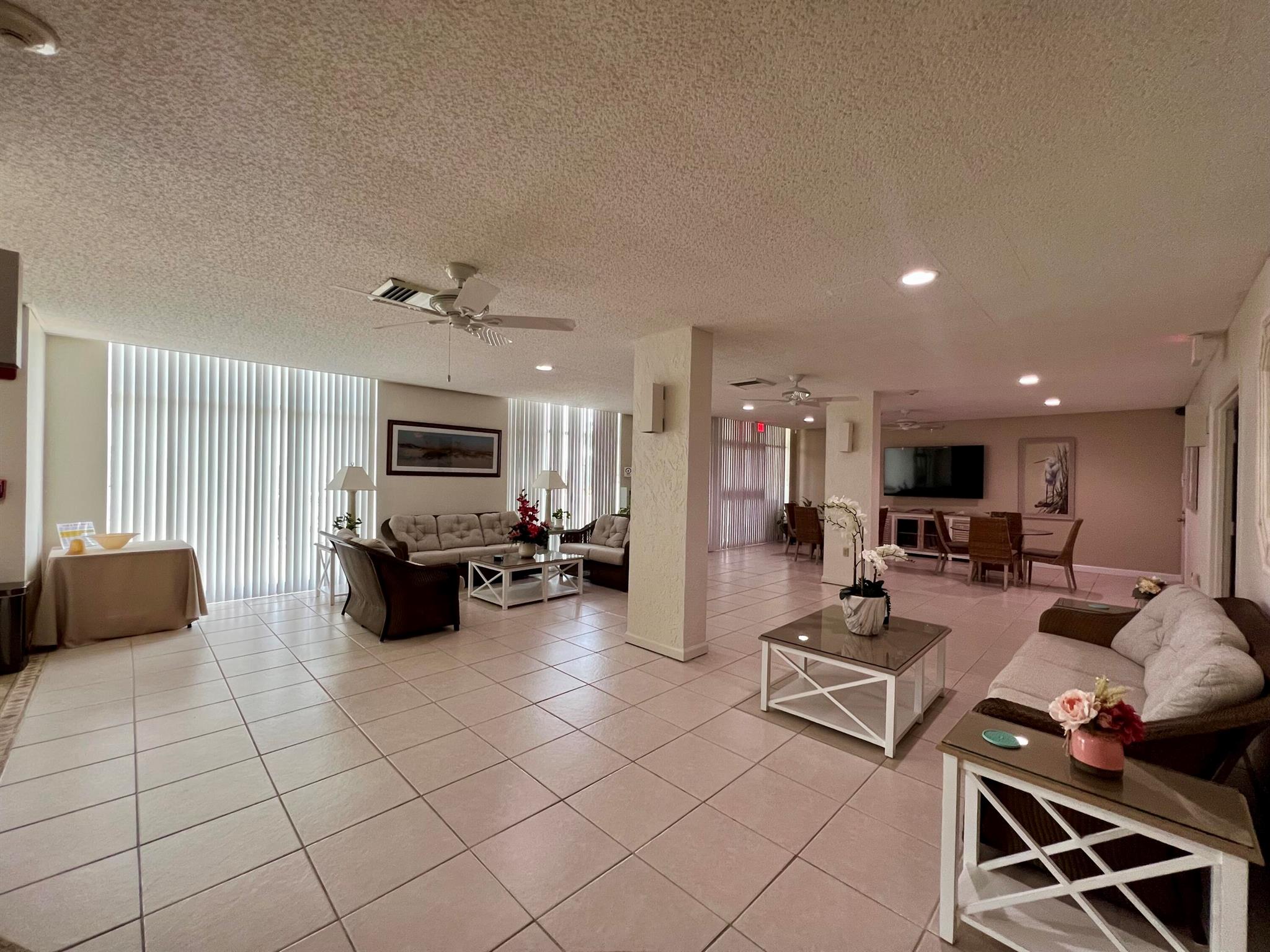 SEA PALMS CONDOMINIUM - Residential