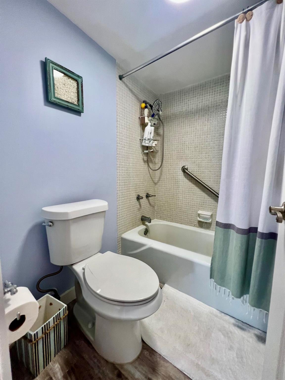 SEA PALMS CONDOMINIUM - Residential