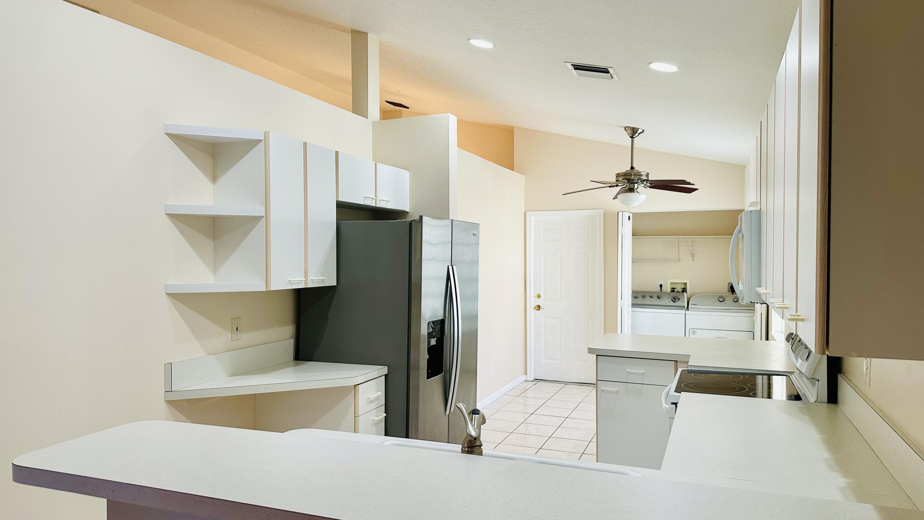 WELLINGTONS EDGE PAR 77 PH 2 - Residential Lease