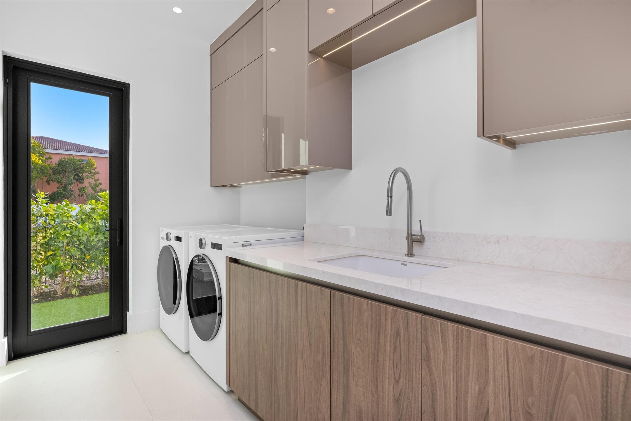 BOCA VILLAS - Residential