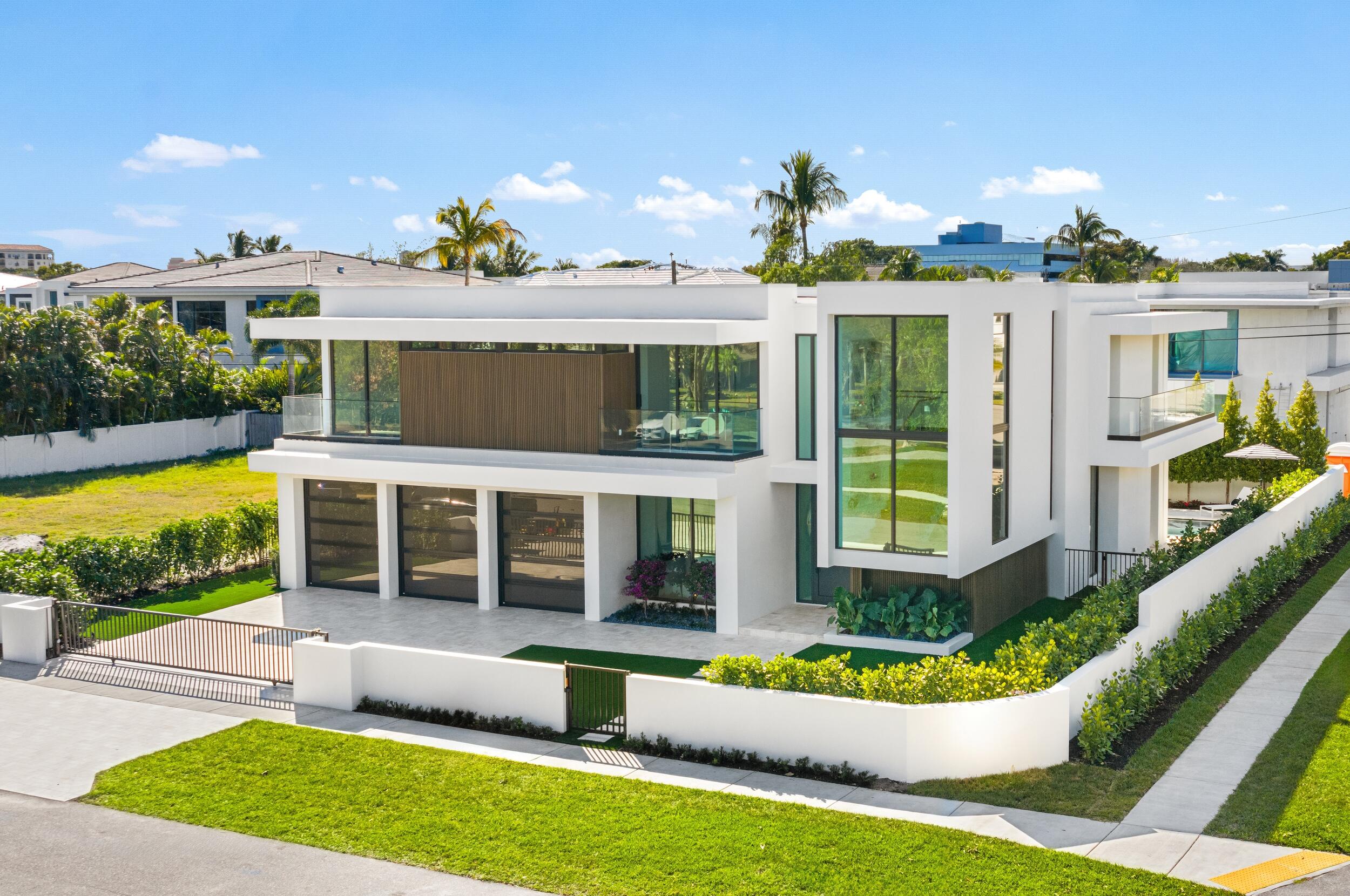 BOCA VILLAS - Residential