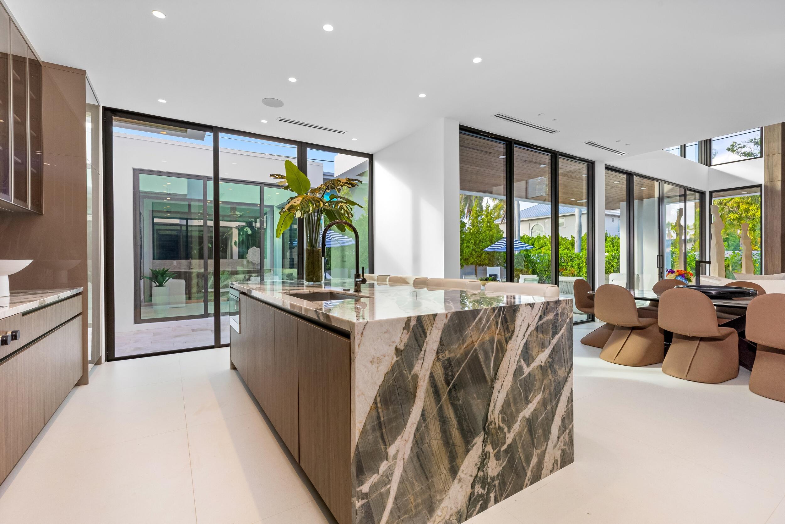 BOCA VILLAS - Residential