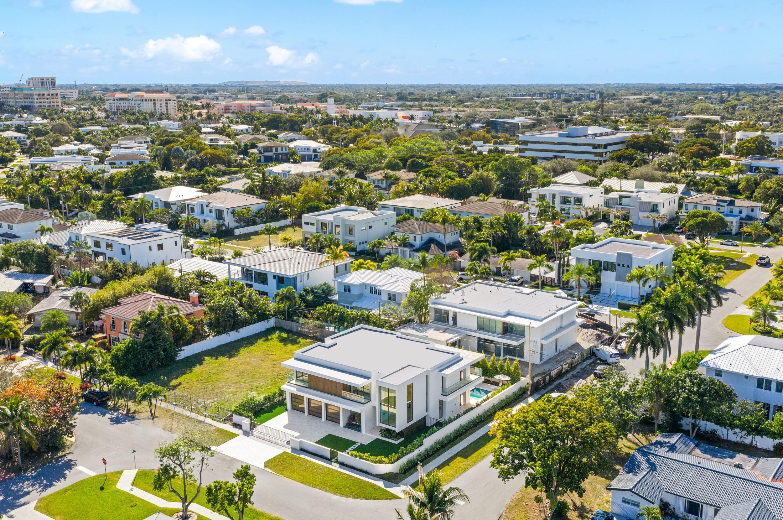 BOCA VILLAS - Residential