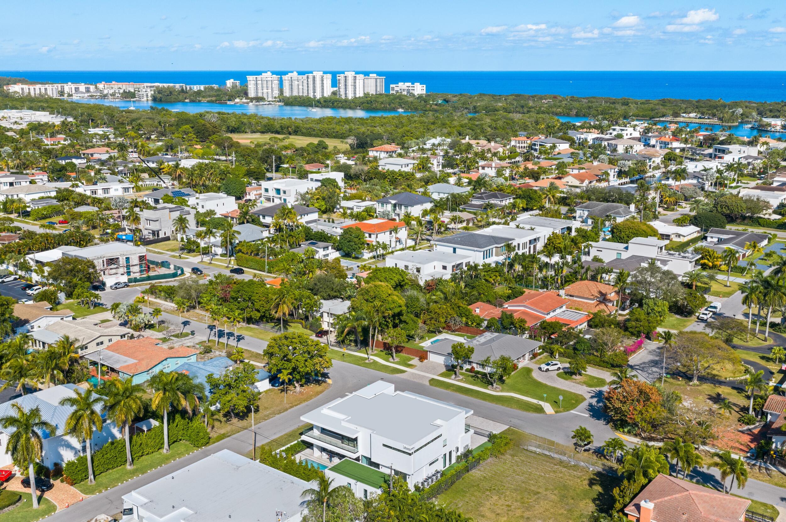 BOCA VILLAS - Residential