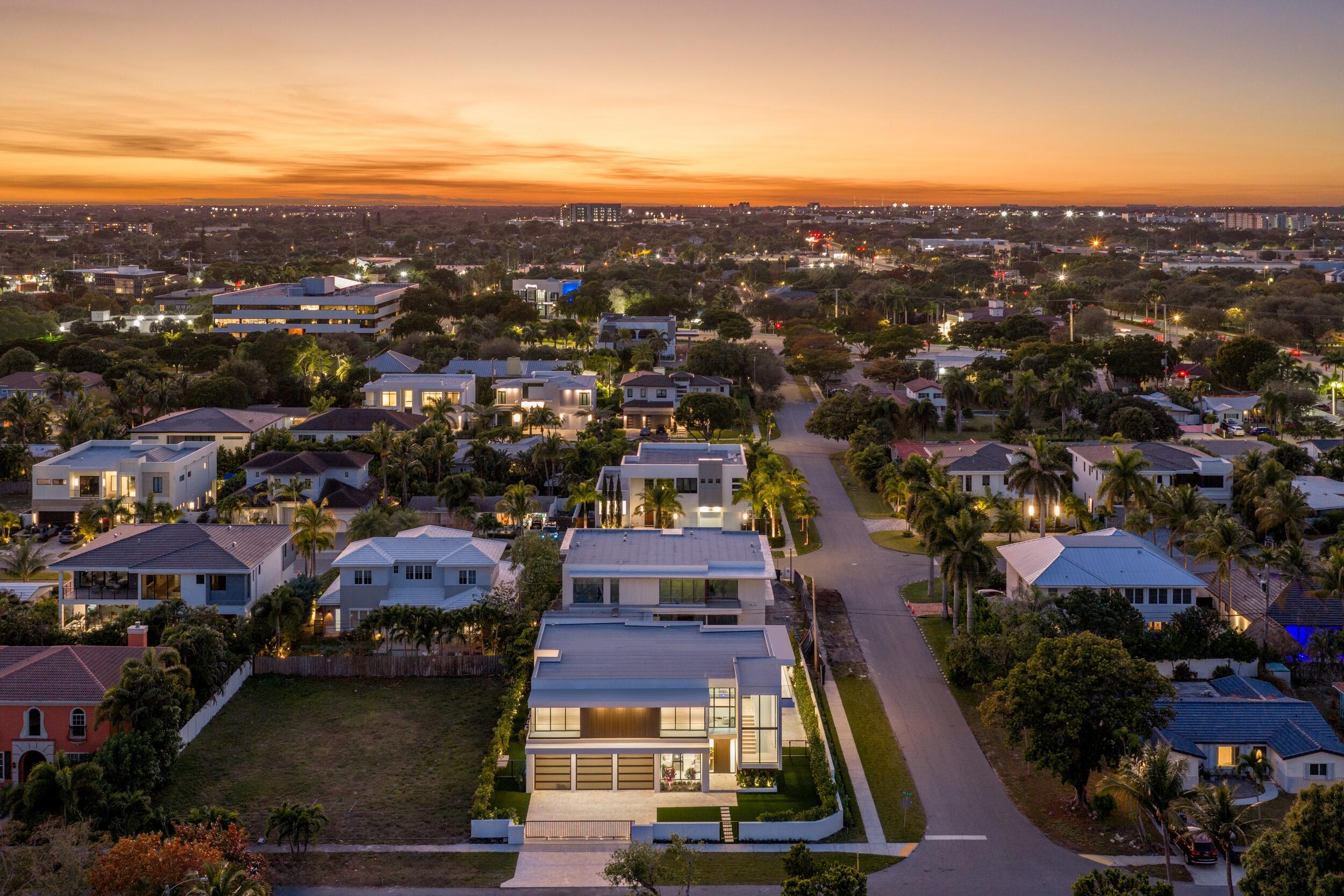 BOCA VILLAS - Residential