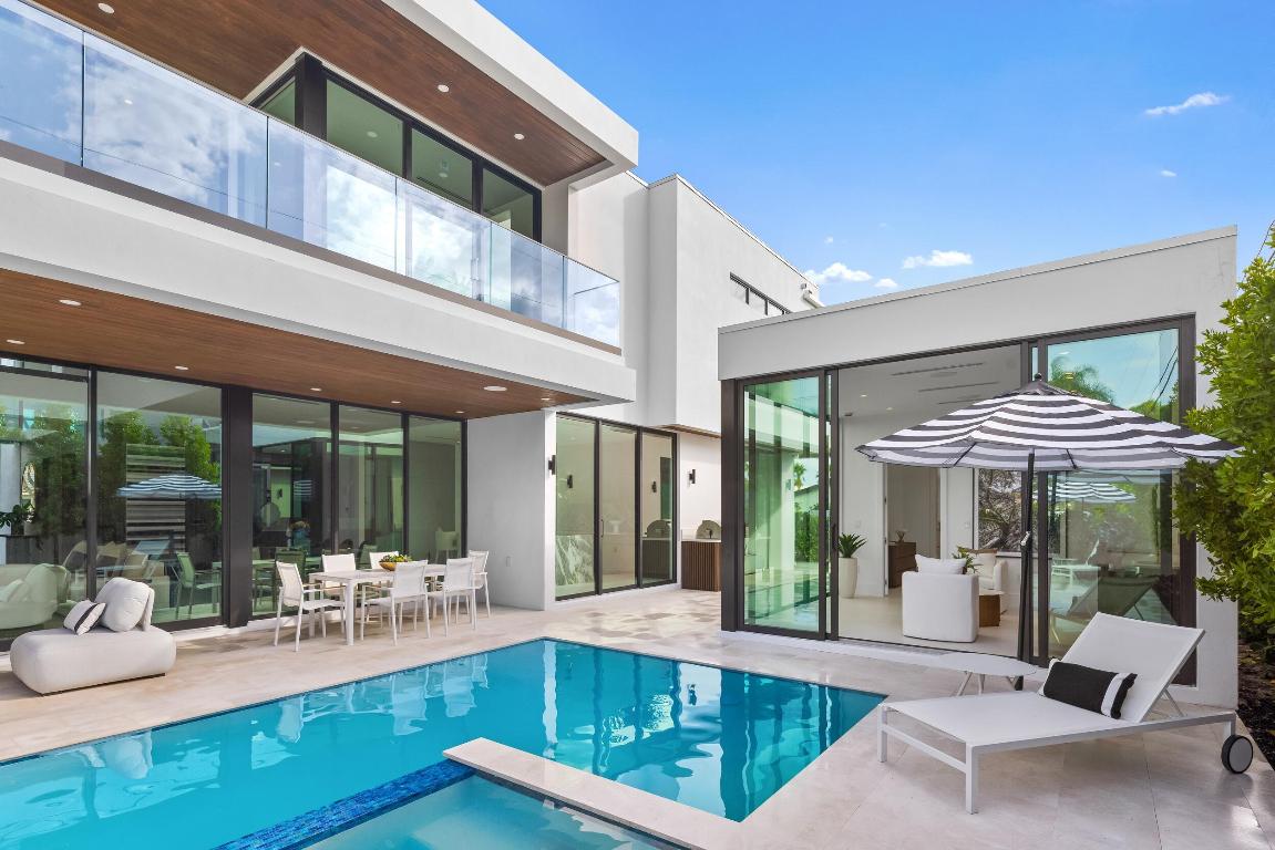 BOCA VILLAS - Residential