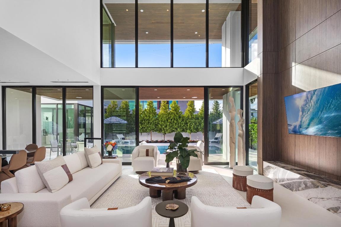 BOCA VILLAS - Residential