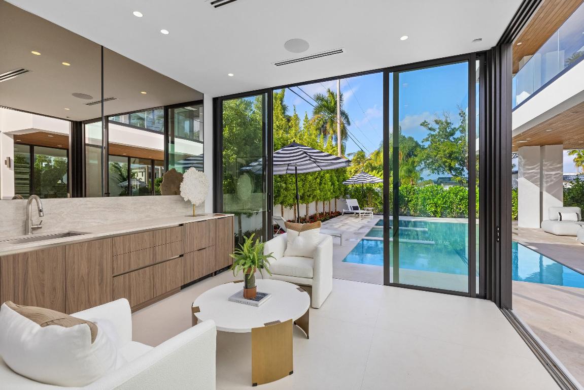 BOCA VILLAS - Residential