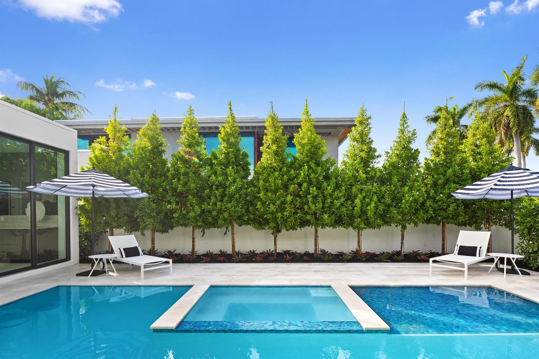 BOCA VILLAS - Residential