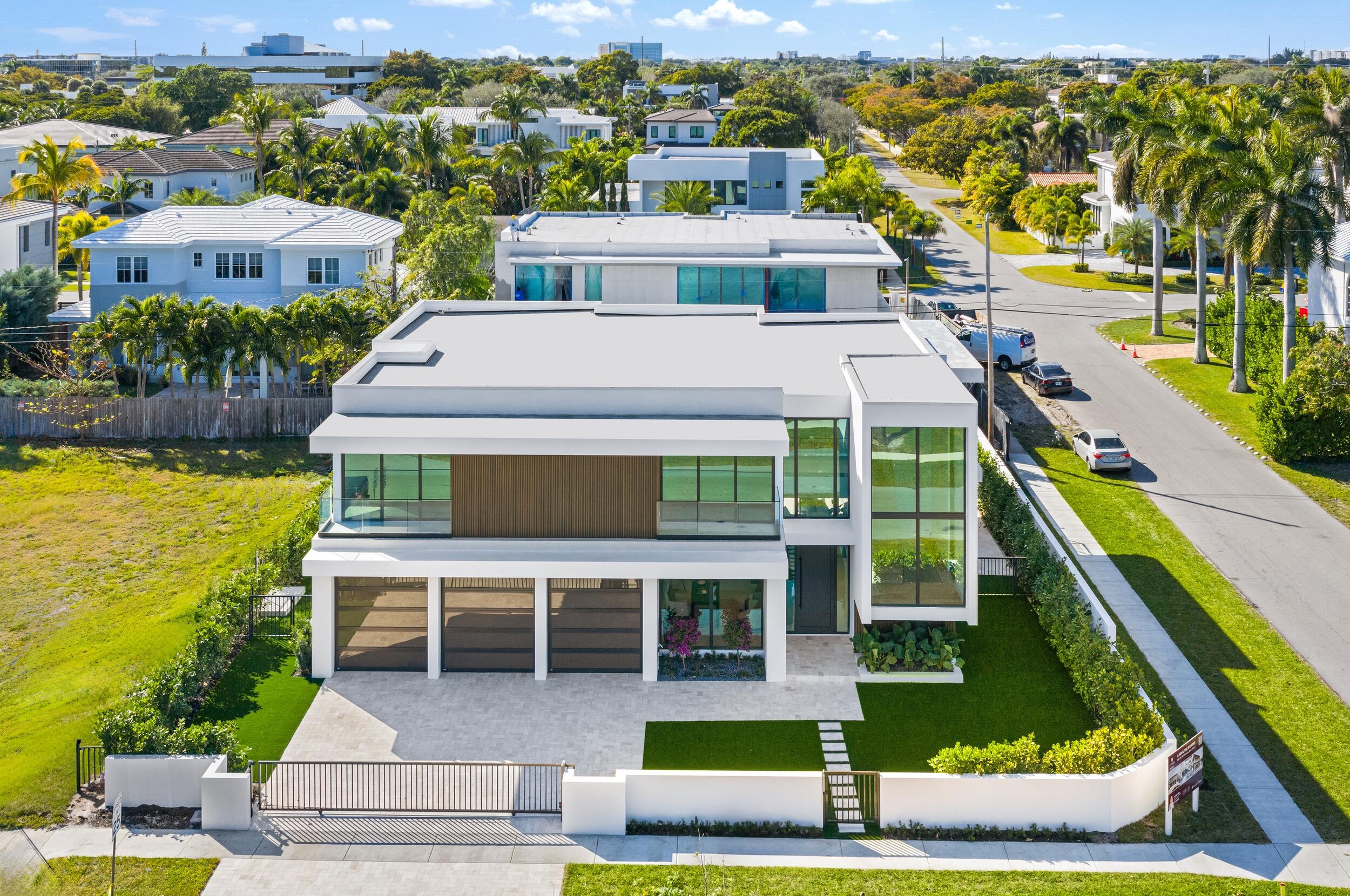 BOCA VILLAS - Residential