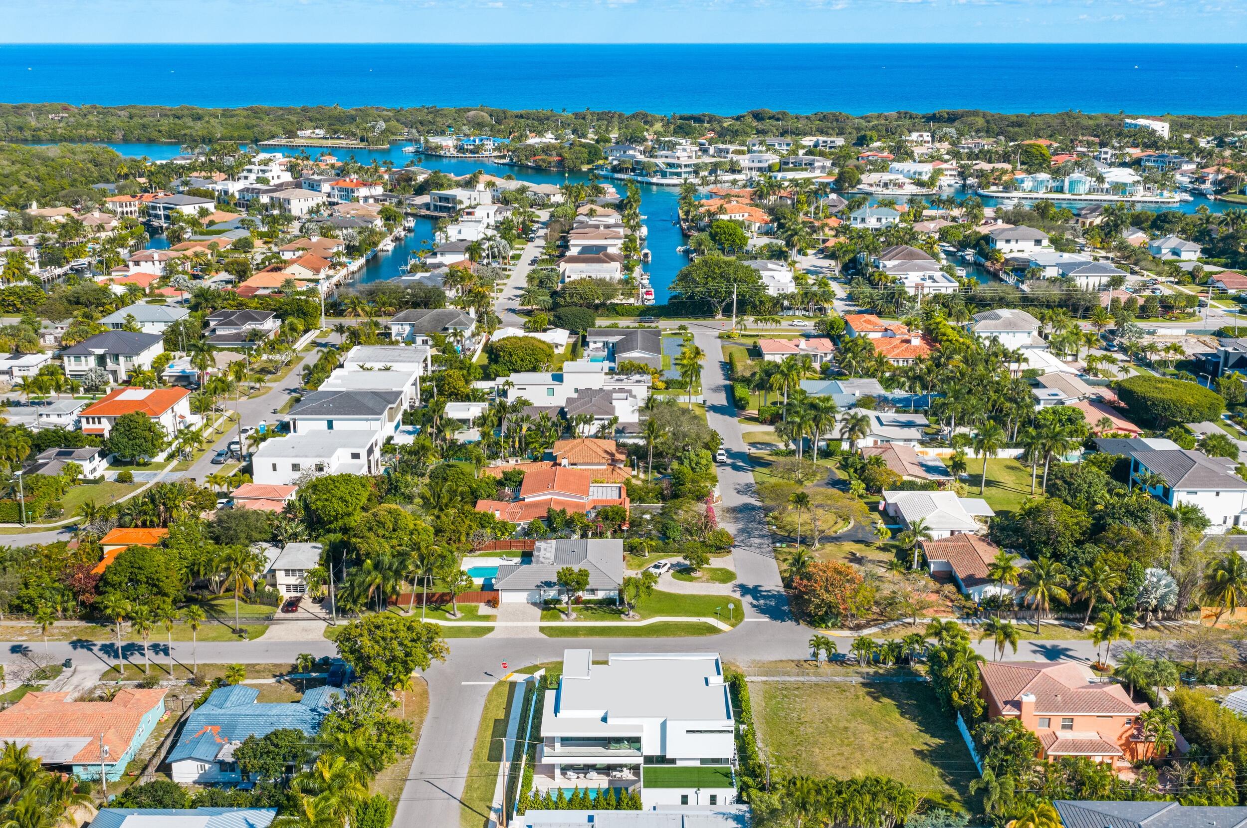 BOCA VILLAS - Residential