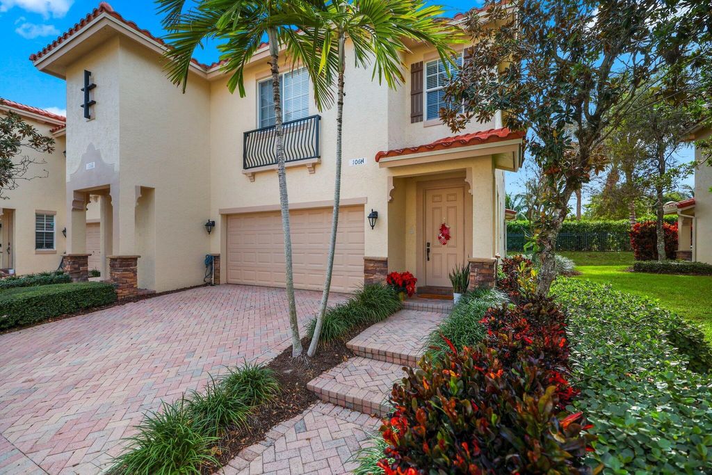 Photo of 106 S Longport Circle #H, Delray Beach, FL 33444 (MLS # R11148343)