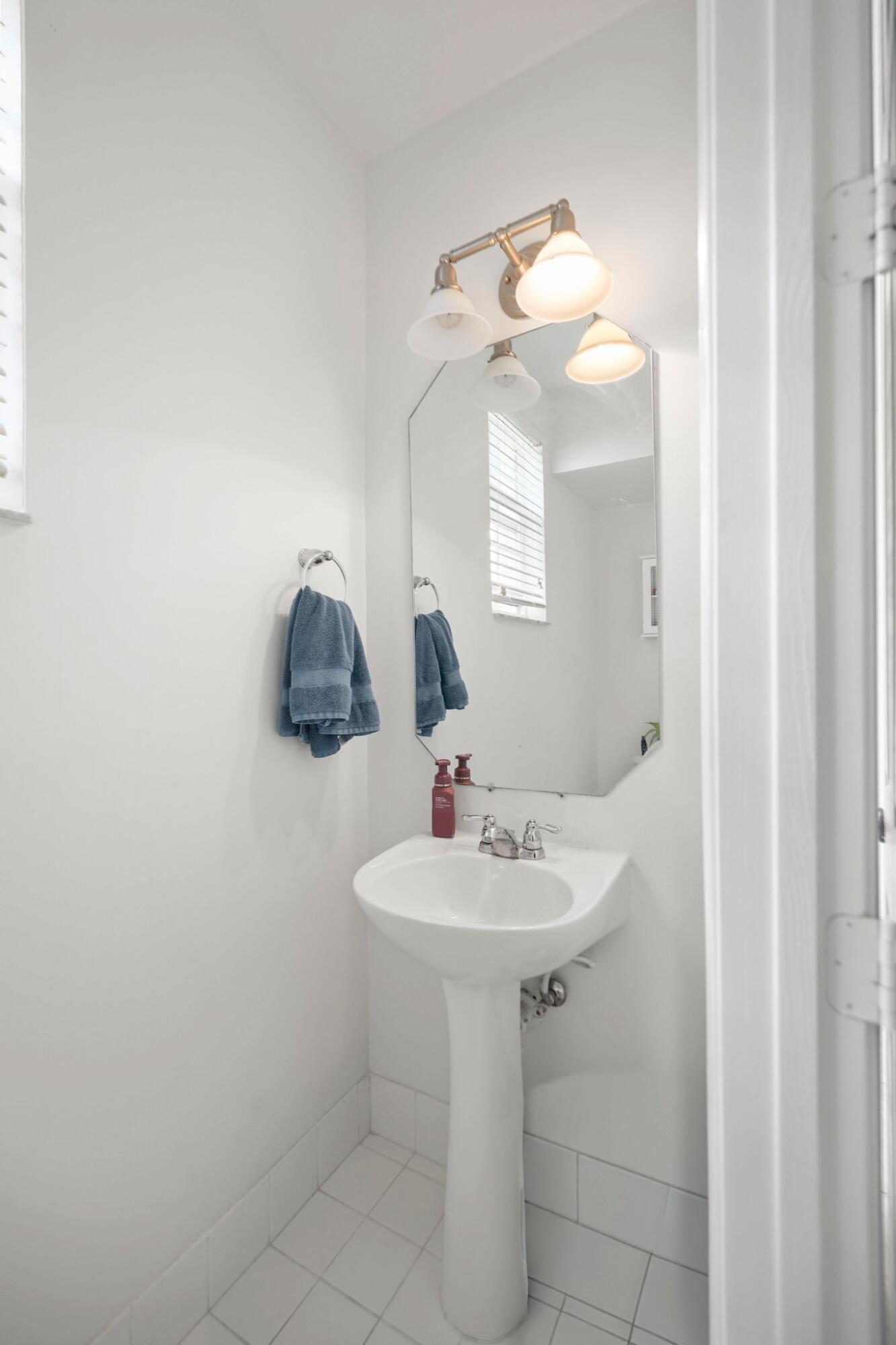 VILLAGE AT SWINTON SQUARE CONDO - Residential