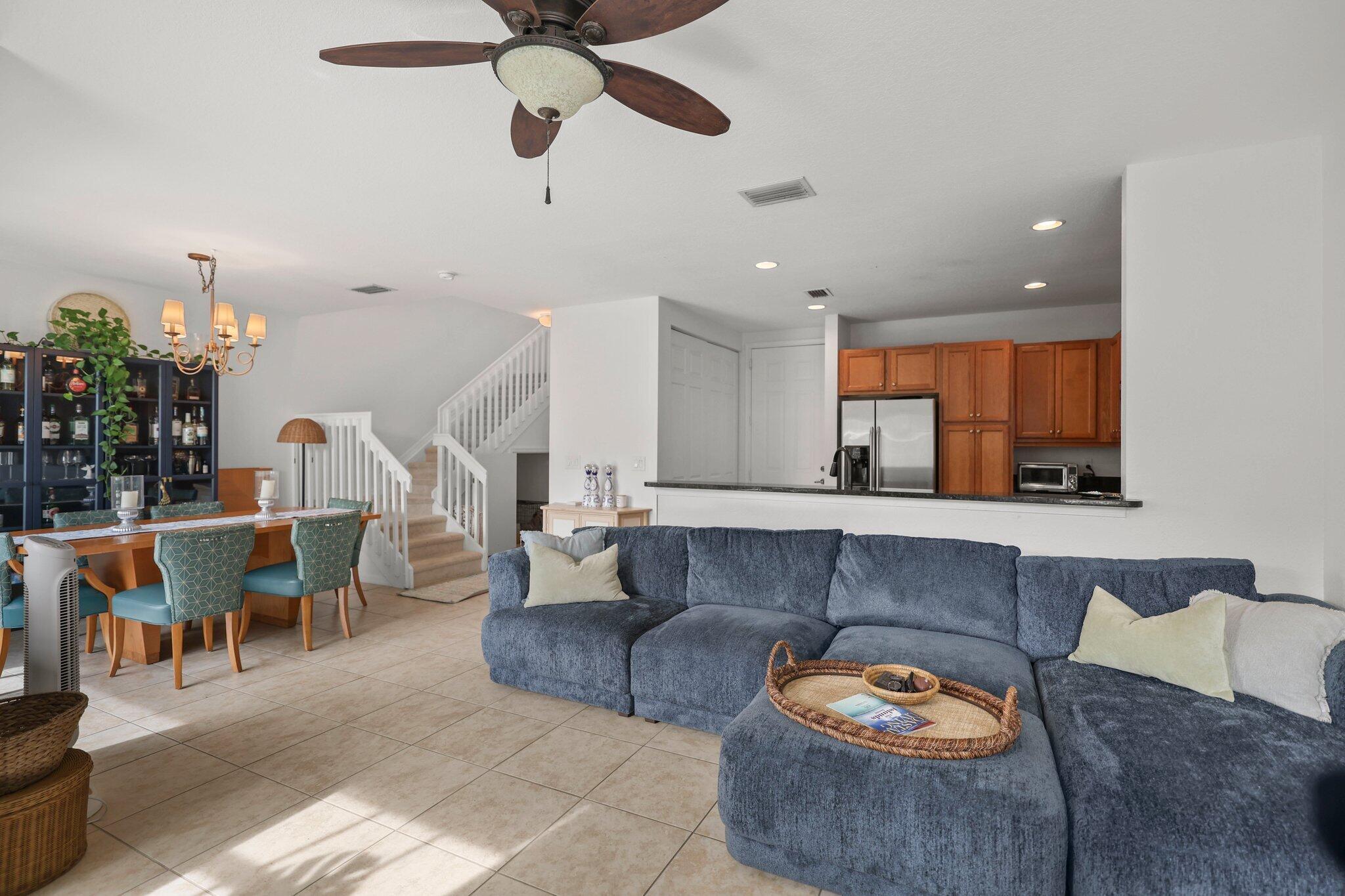 VILLAGE AT SWINTON SQUARE CONDO - Residential