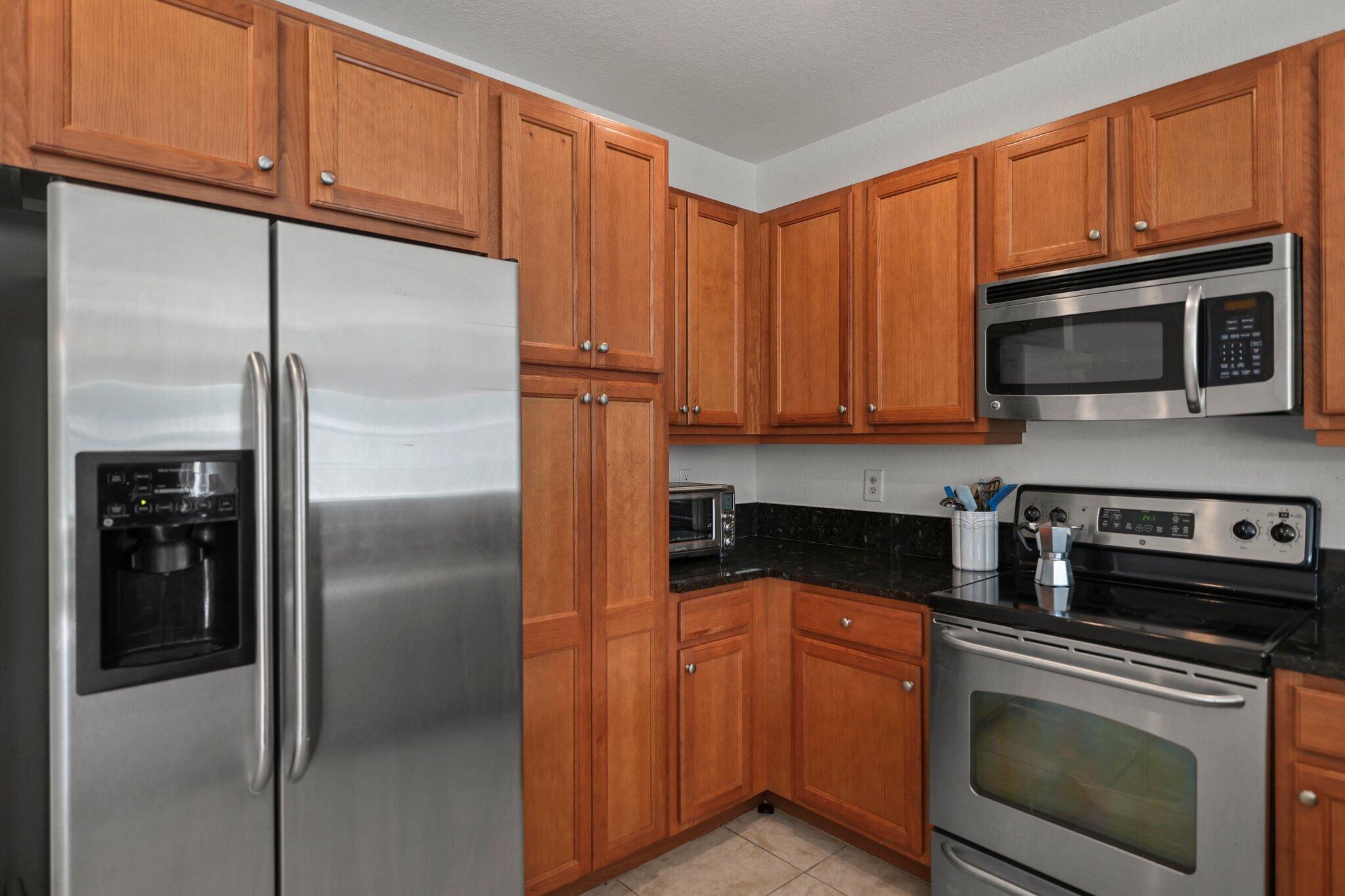 VILLAGE AT SWINTON SQUARE CONDO - Residential