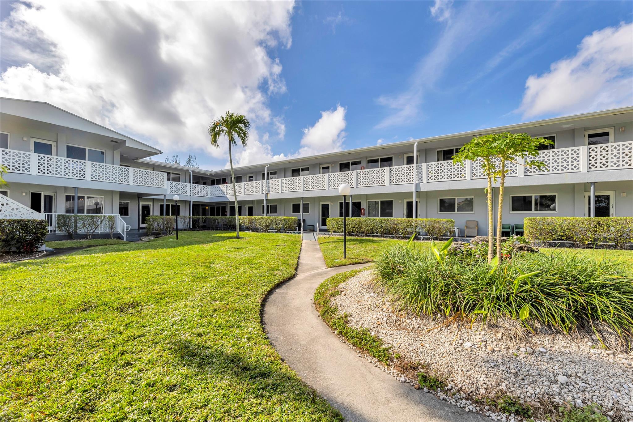 Pasadena Garden - Residential