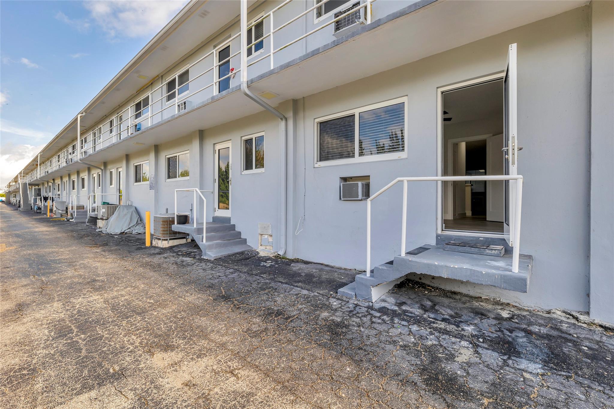 Pasadena Garden - Residential