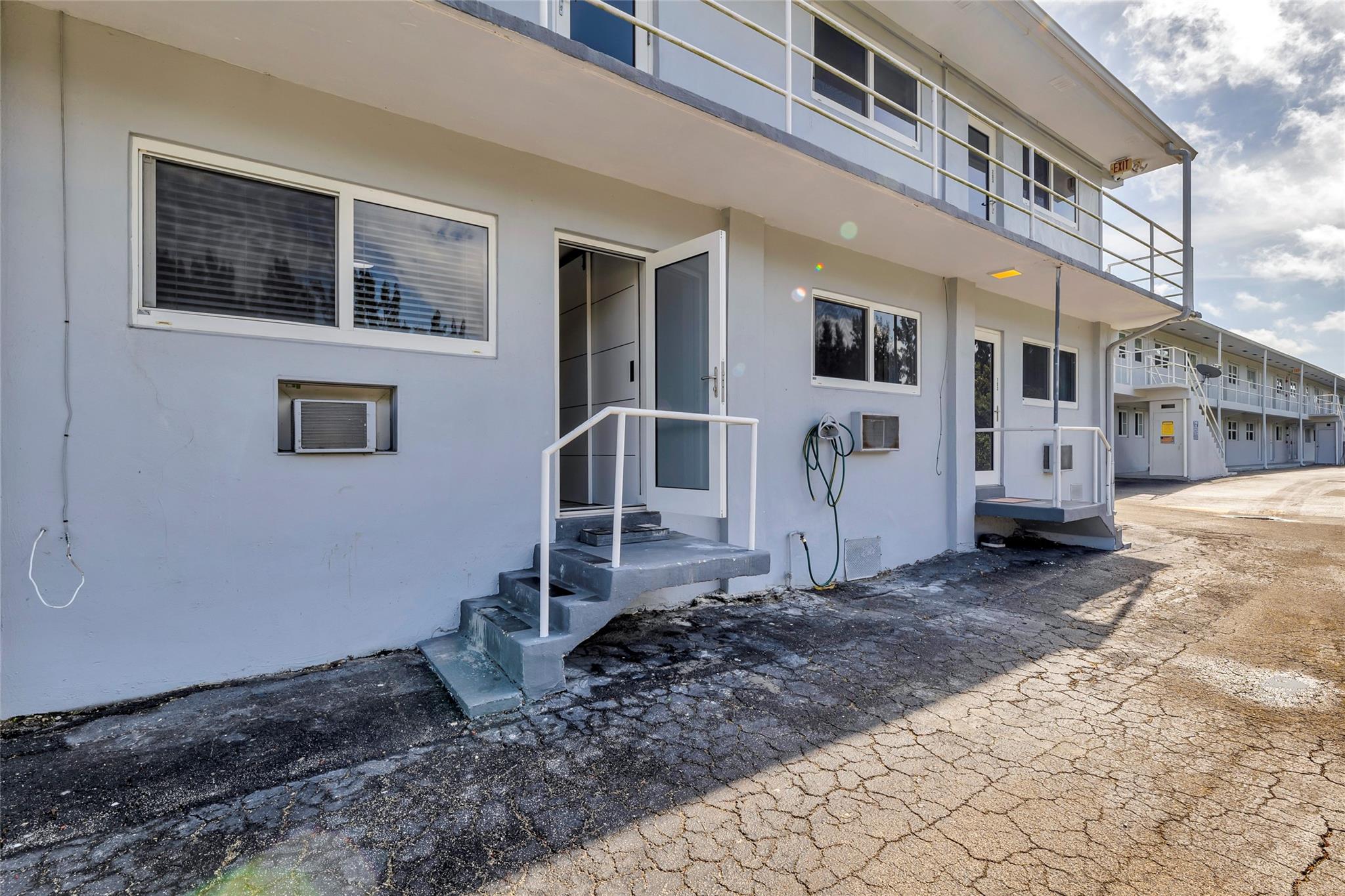 Pasadena Garden - Residential