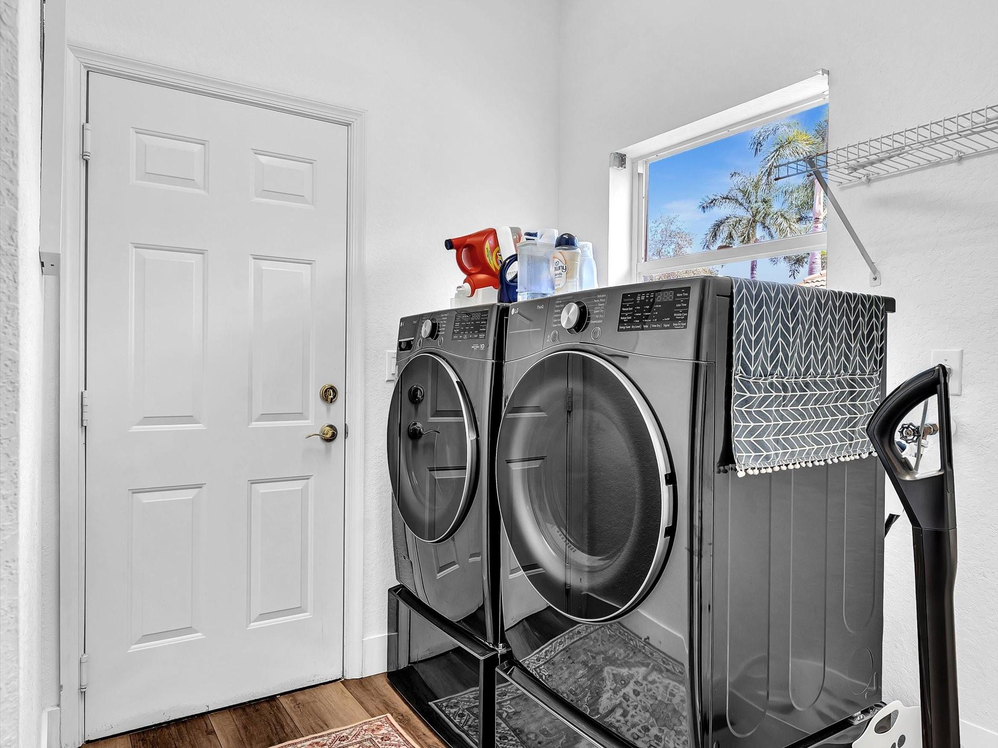 PARKLAND ISLES - Residential