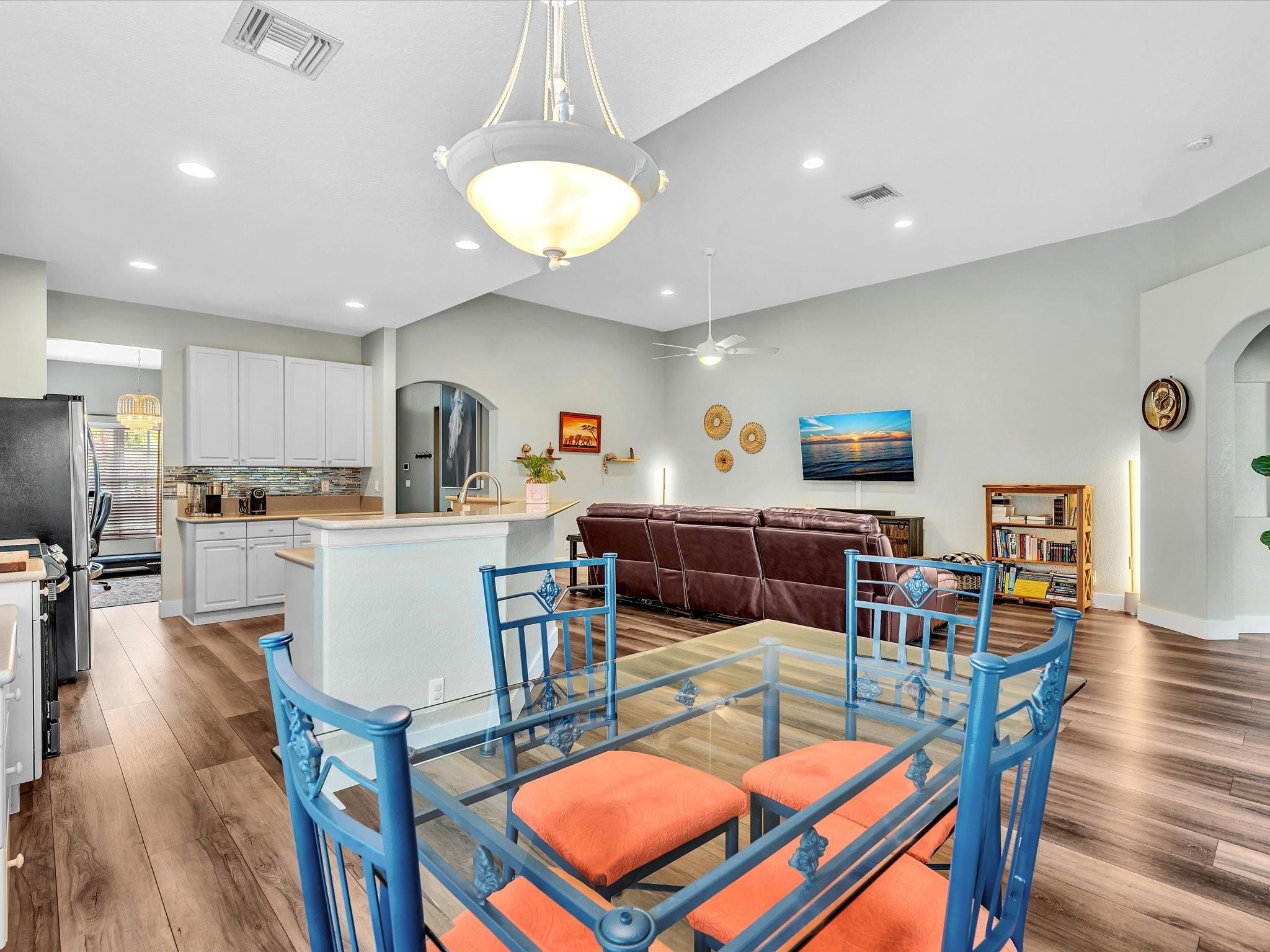 PARKLAND ISLES - Residential