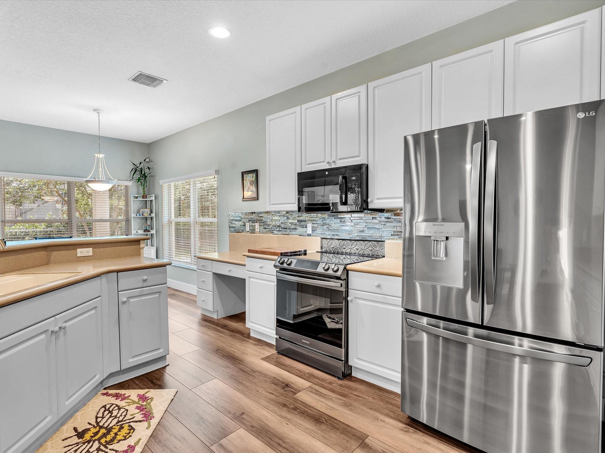 PARKLAND ISLES - Residential