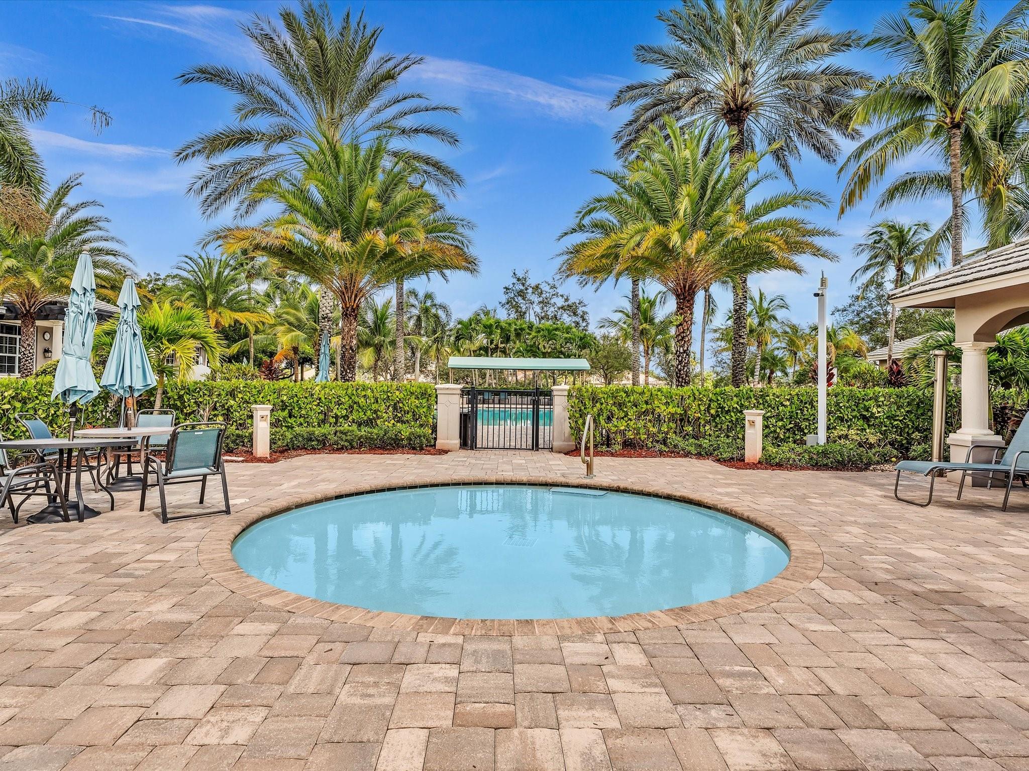 PARKLAND ISLES - Residential