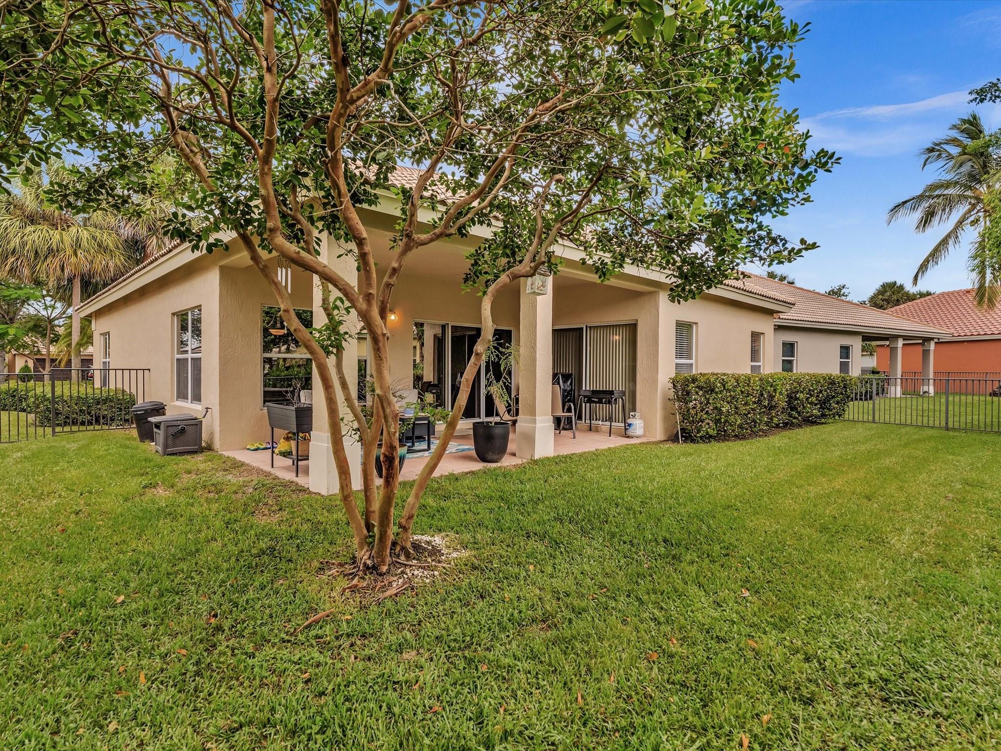 PARKLAND ISLES - Residential