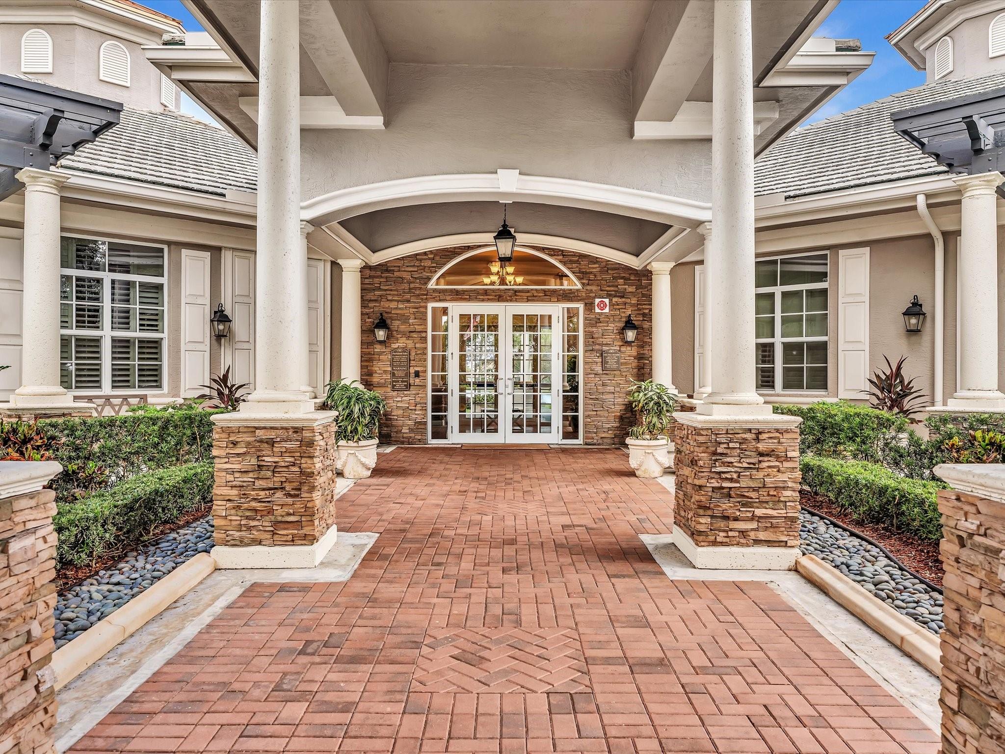 PARKLAND ISLES - Residential