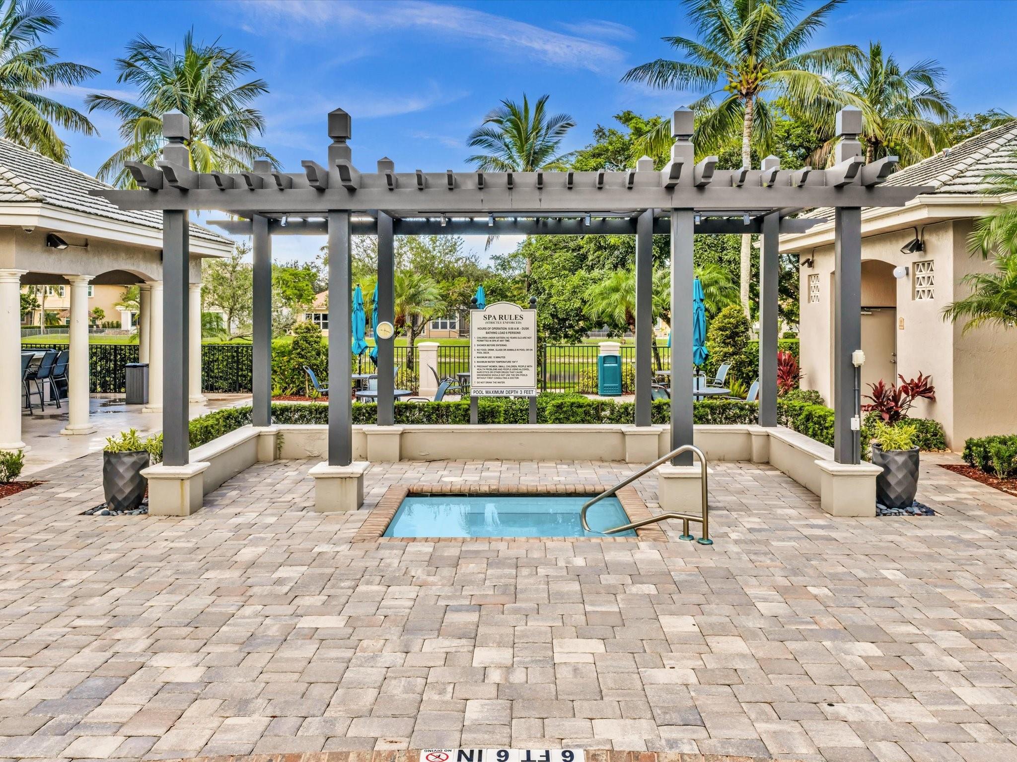 PARKLAND ISLES - Residential