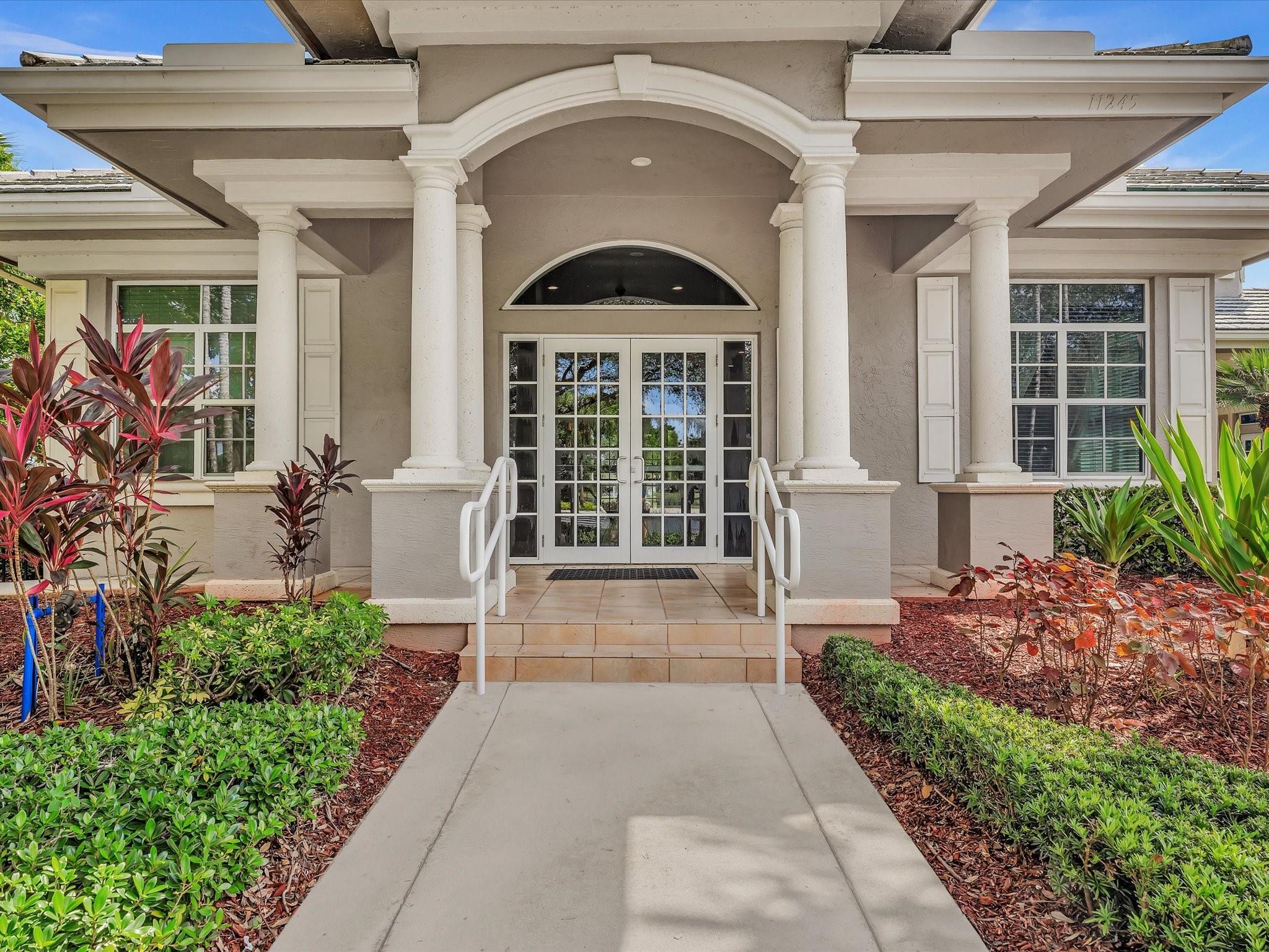 PARKLAND ISLES - Residential