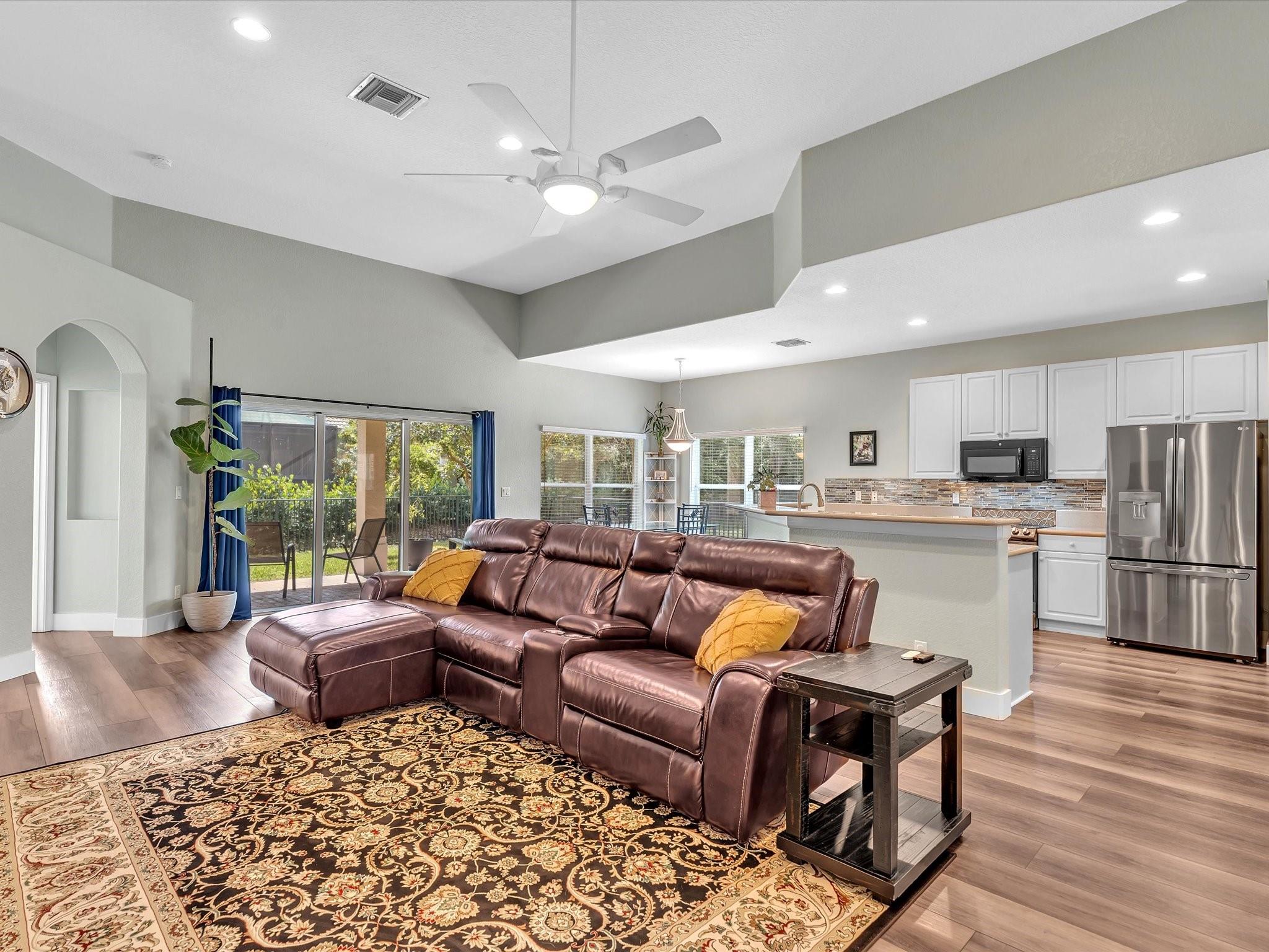 PARKLAND ISLES - Residential