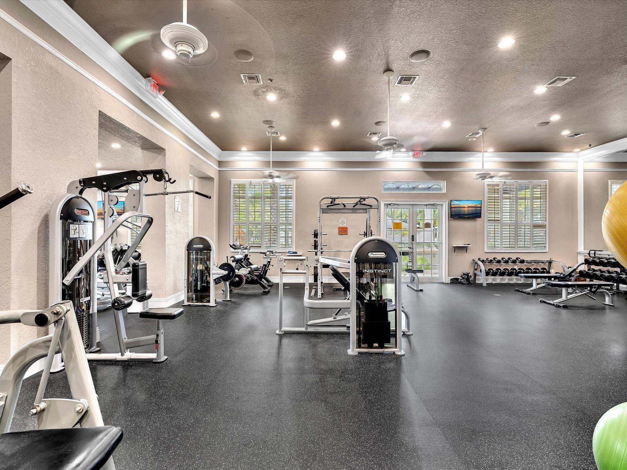 PARKLAND ISLES - Residential