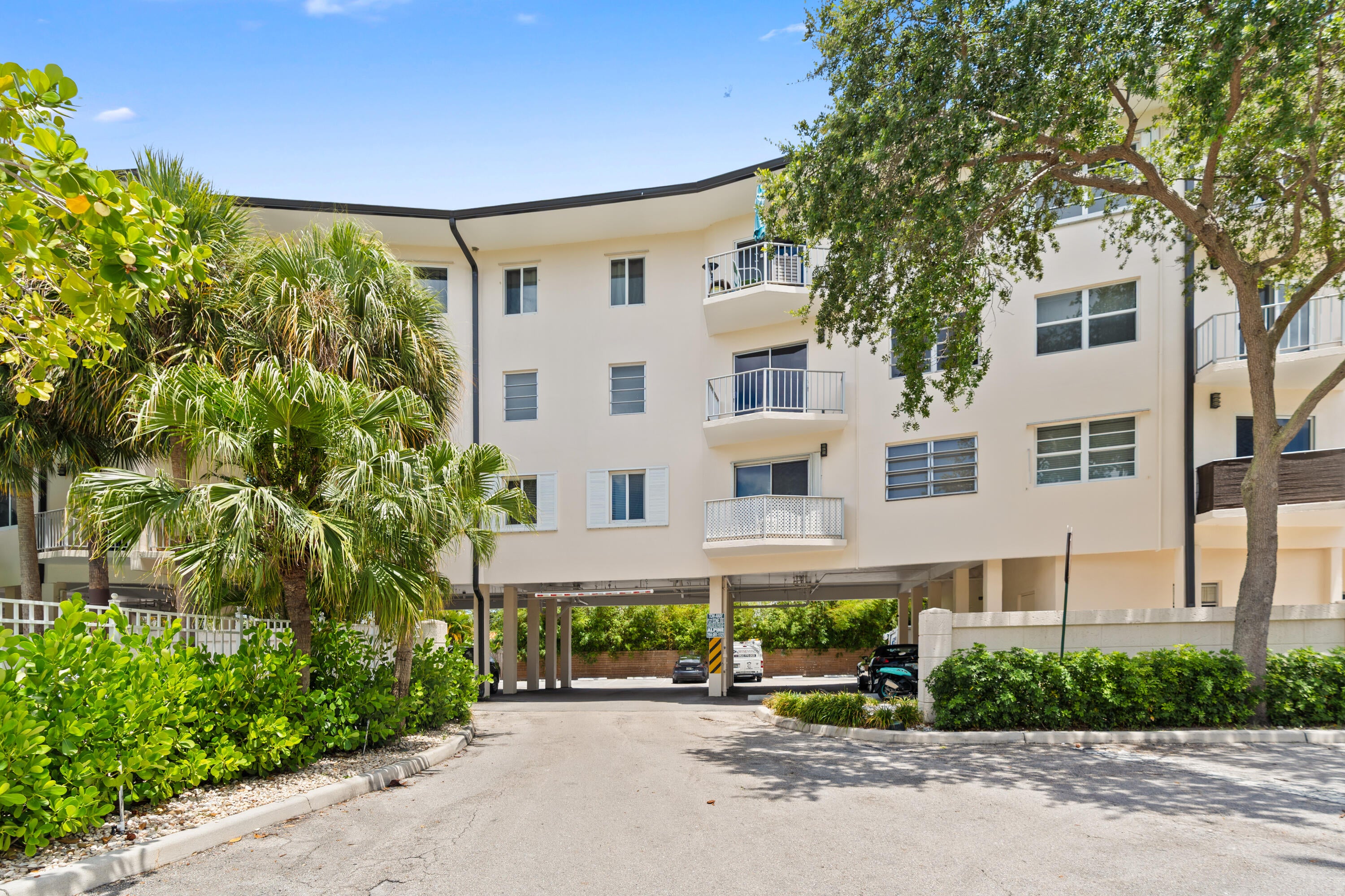 1967 S Ocean Boulevard 107