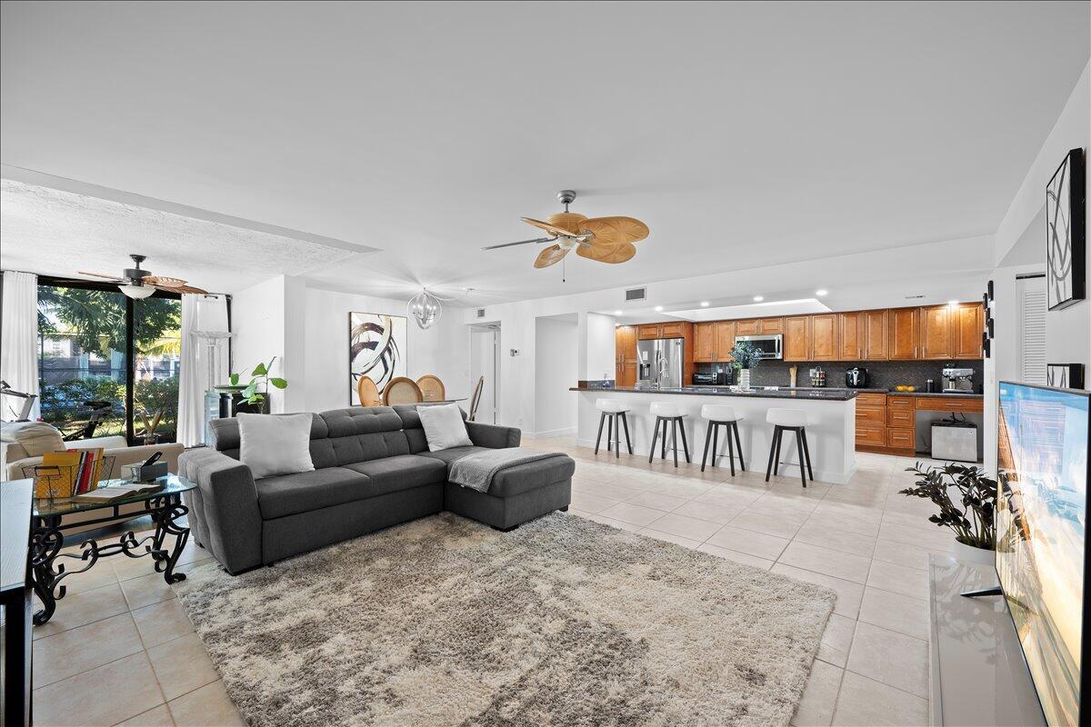 LAVERS RESORT & RACQUET C - Residential Lease